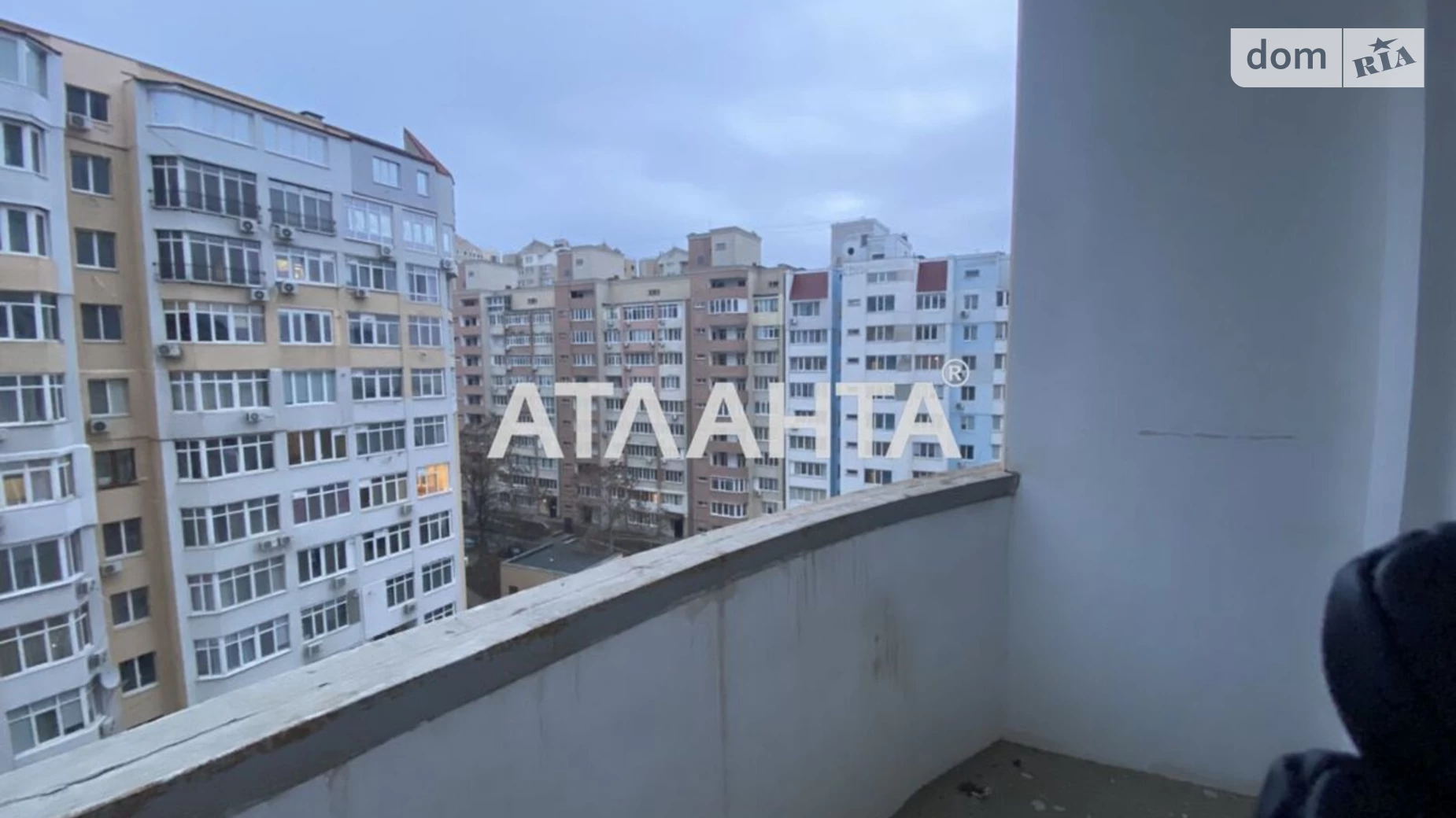 Продается 1-комнатная квартира 52.4 кв. м в Одессе, ул. Маршала Говорова, 8