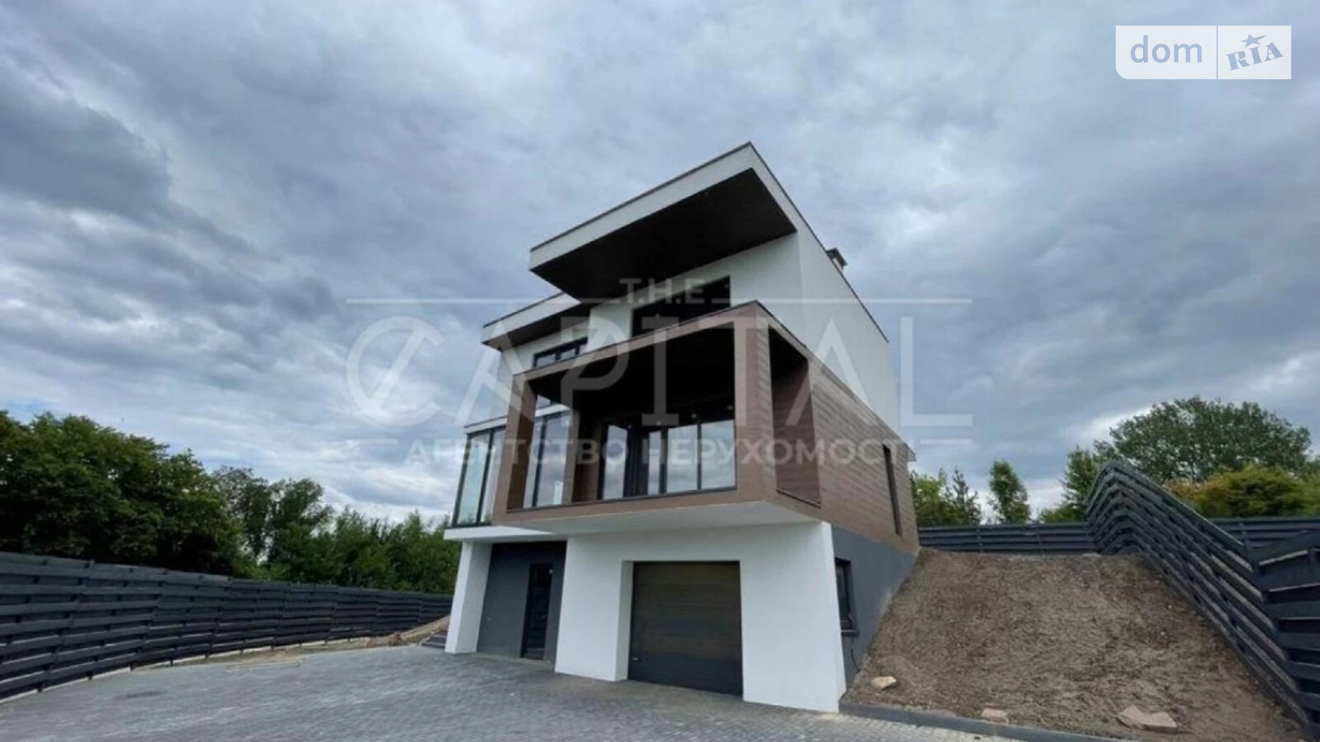 Продается дом на 3 этажа 250 кв. м с участком, цена: 250000 $ - фото 3