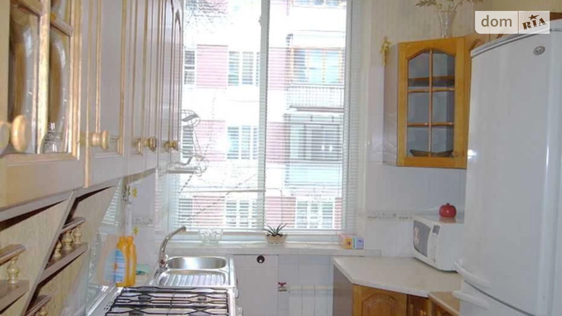 Продается 1-комнатная квартира 65 кв. м в Киеве, ул. Липская