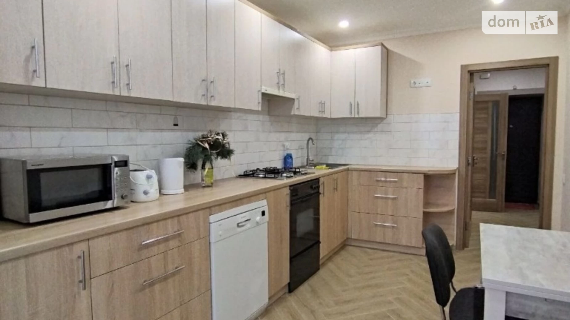 Сдается в аренду 1-комнатная квартира 451 кв. м в Ивано-Франковске, ул. Национальной Гвардии(Советской Армии) - фото 3