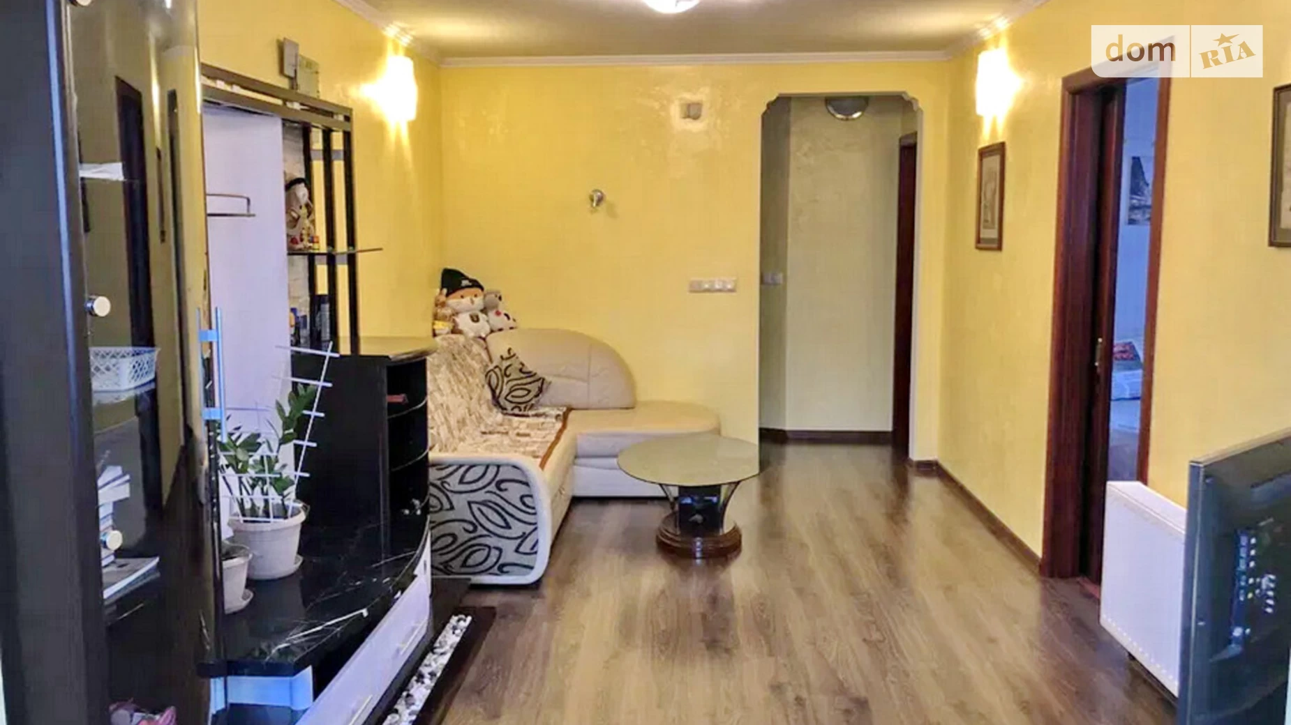Продается 2-комнатная квартира 39.6 кв. м в Одессе, ул. Ивана и Юрия Лип, 64