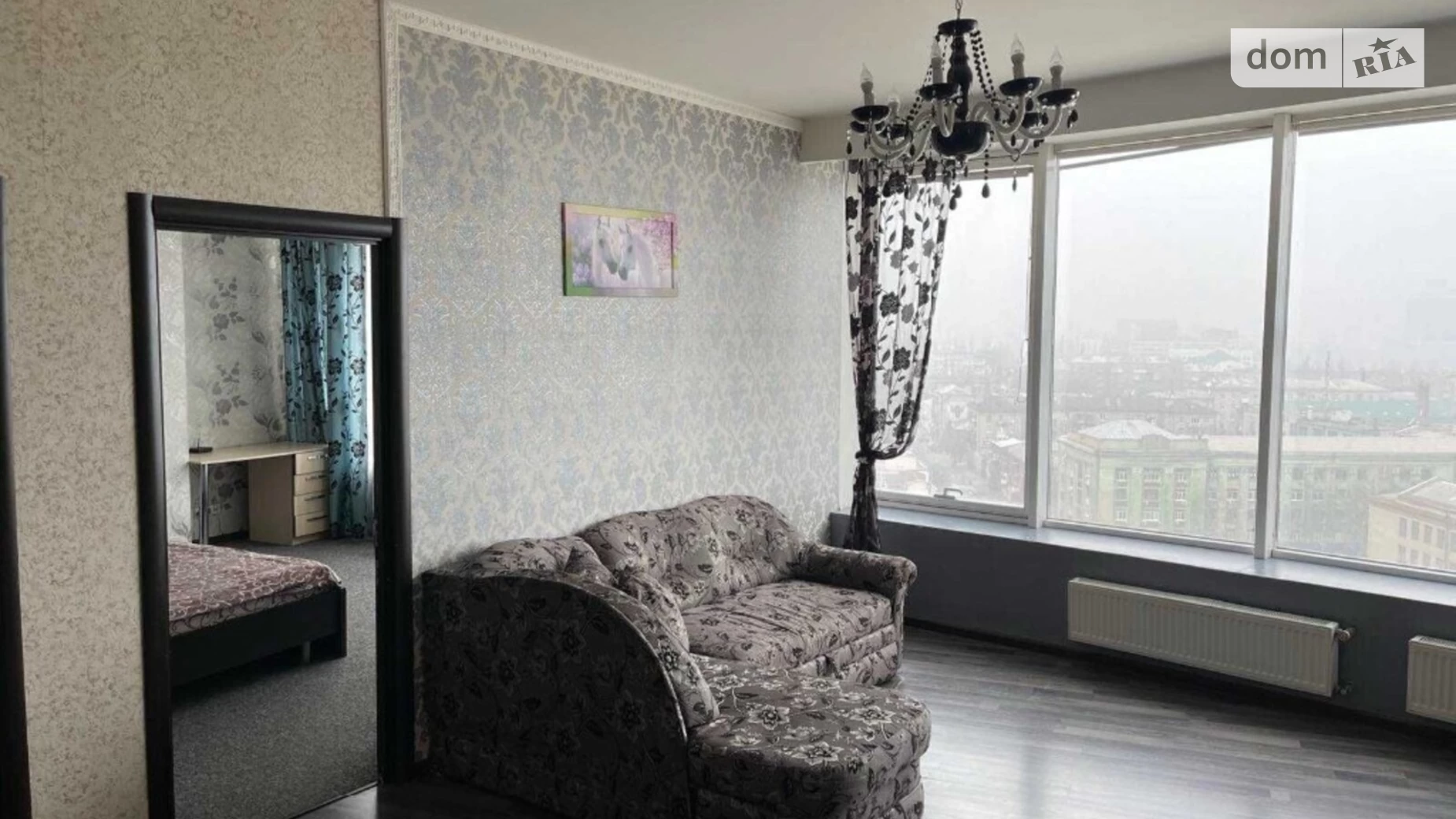 Продается 3-комнатная квартира 103 кв. м в Днепре, ул. Королевы Елизаветы II(Глинки), 2