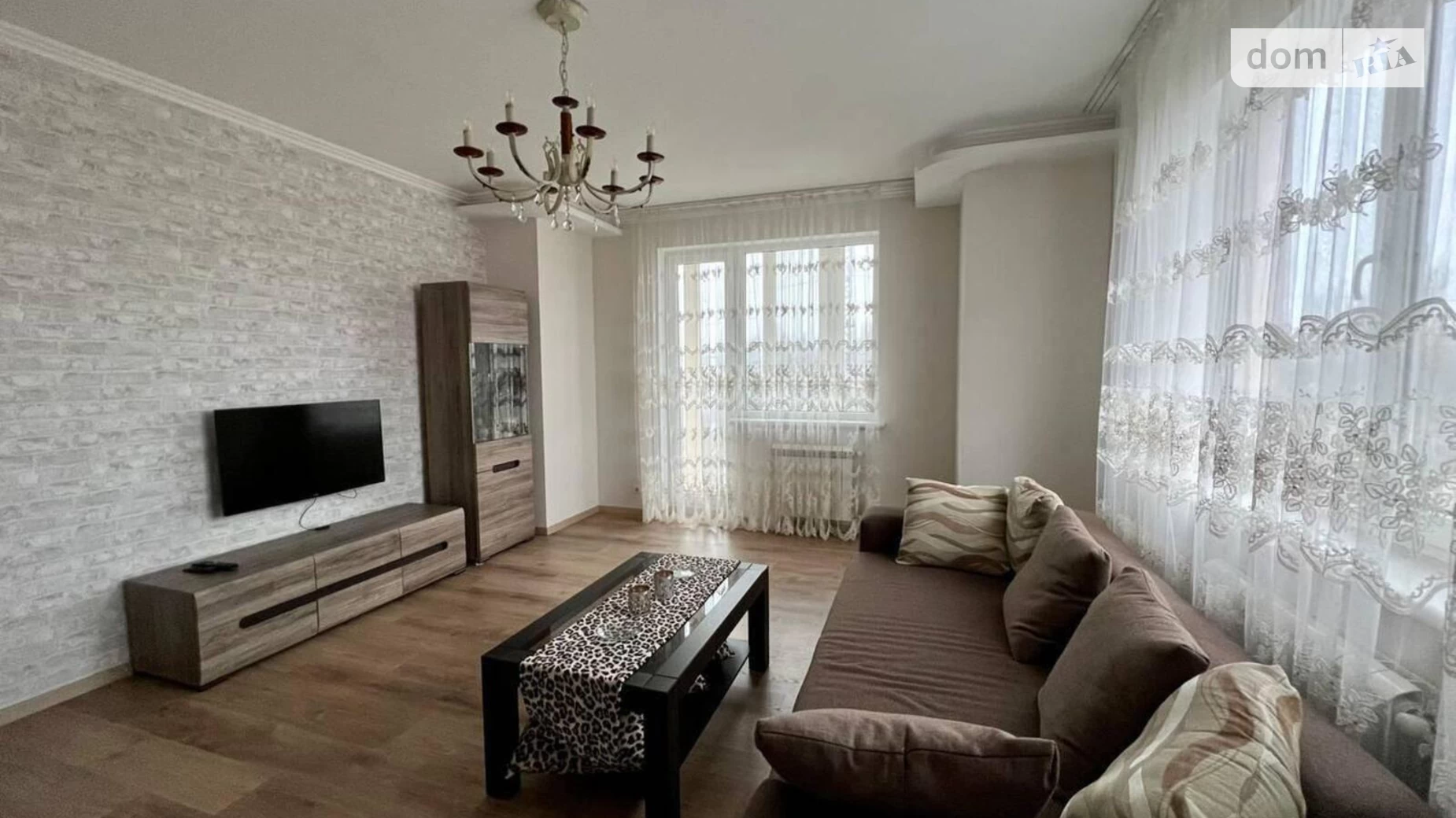 Продається 3-кімнатна квартира 107 кв. м у Одесі, вул. Маршала Малиновського