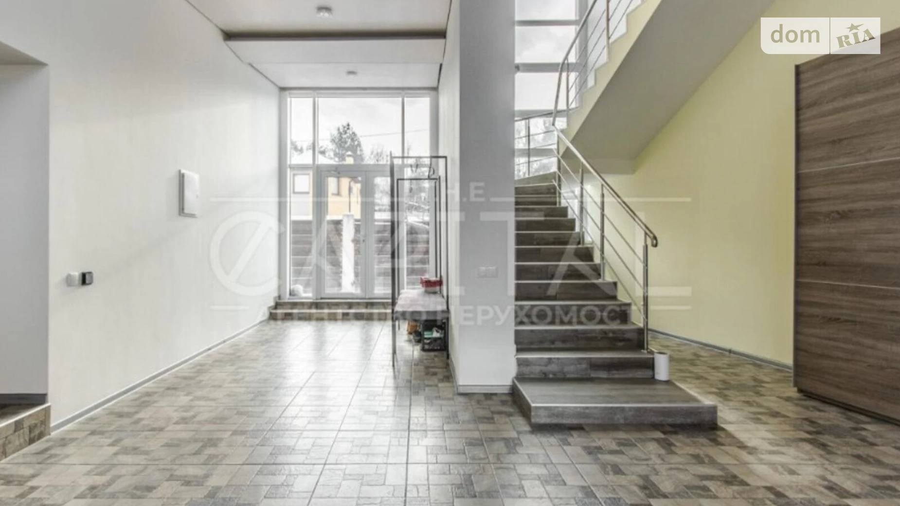 Сдается в аренду дом на 2 этажа 600 кв. м с верандой, цена: 2500 € - фото 4