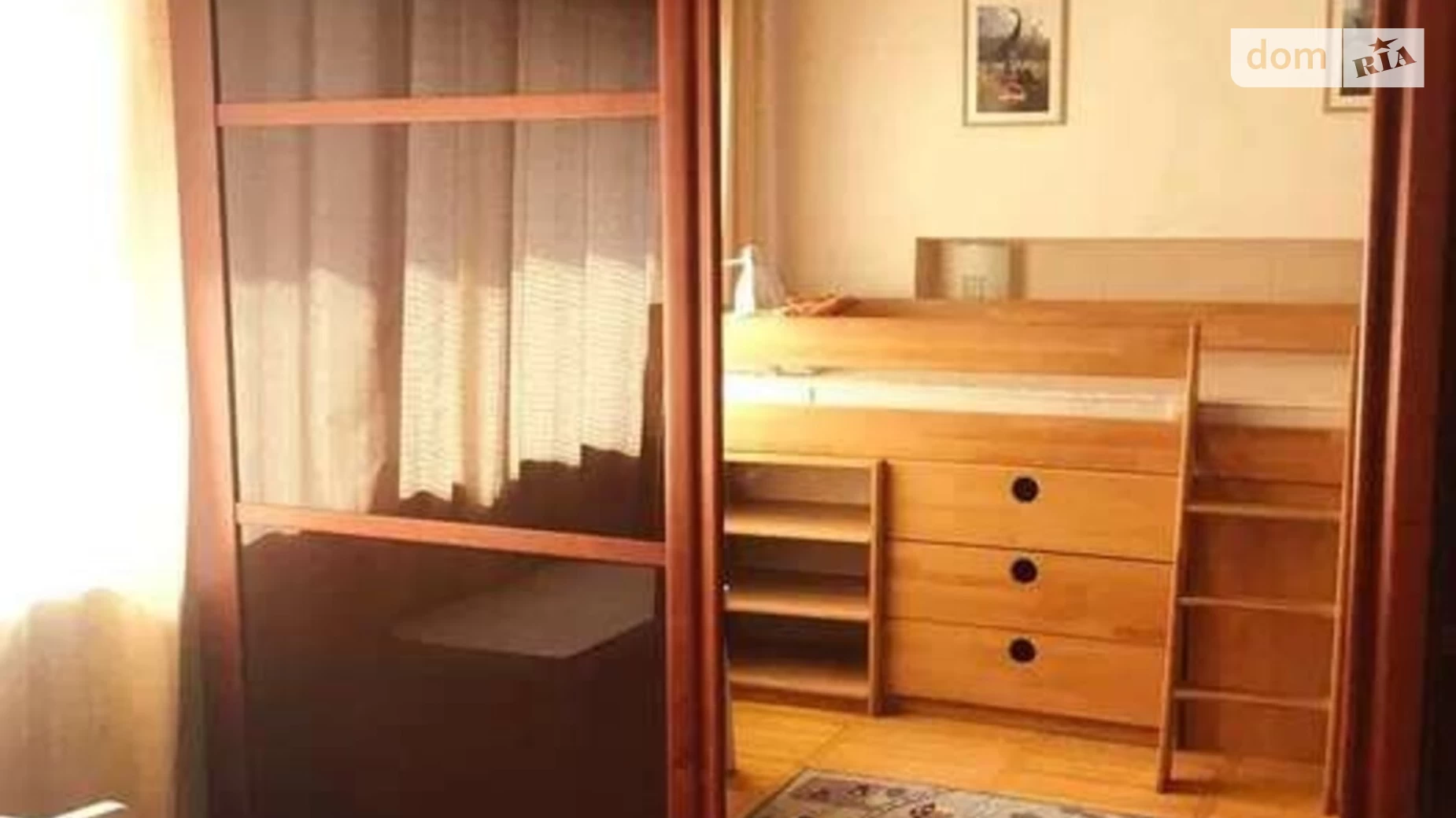 Продается 3-комнатная квартира 70 кв. м в Одессе, ул. Посмитного