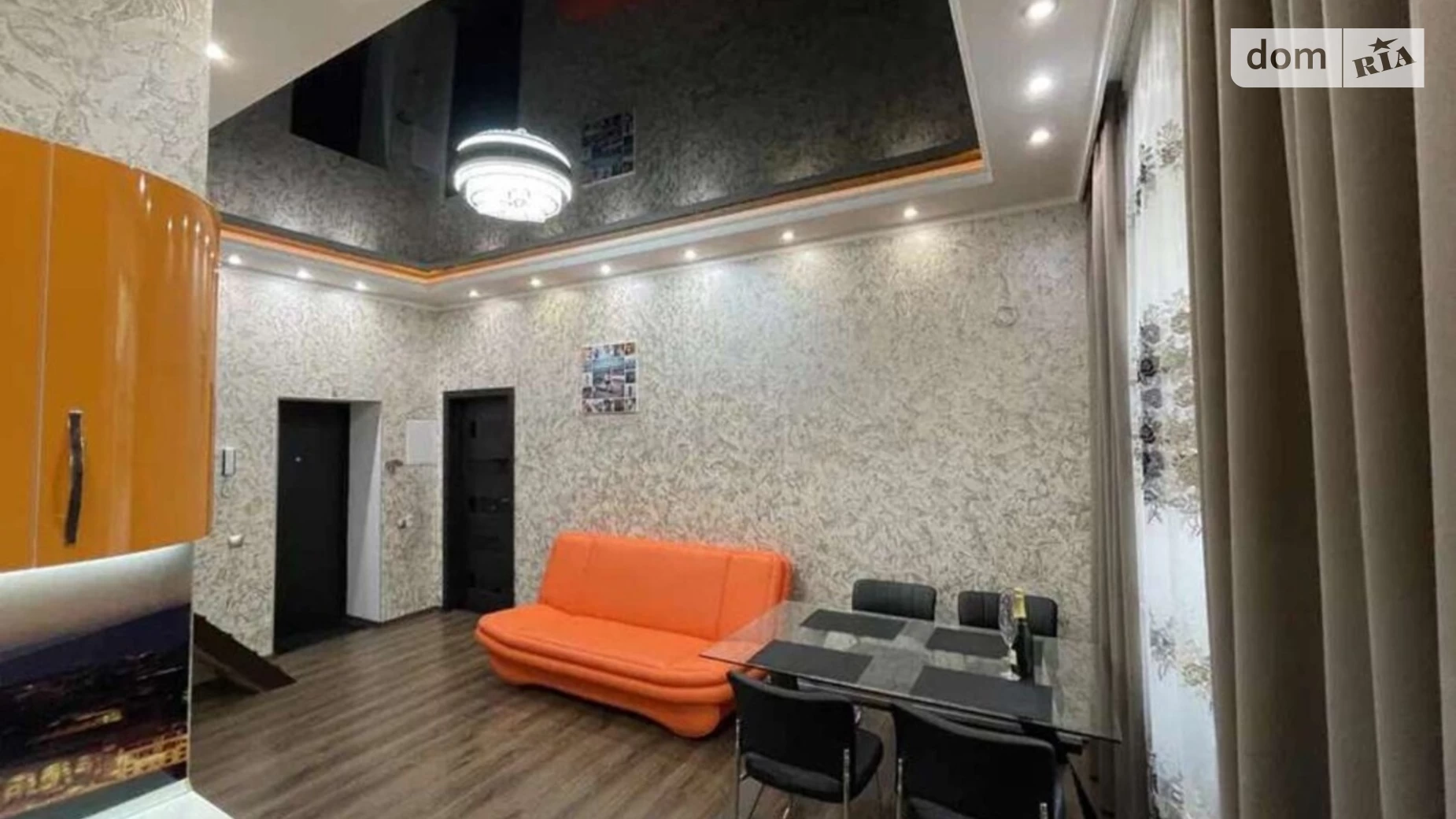 Продается 1-комнатная квартира 42 кв. м в Одессе, ул. Еврейская