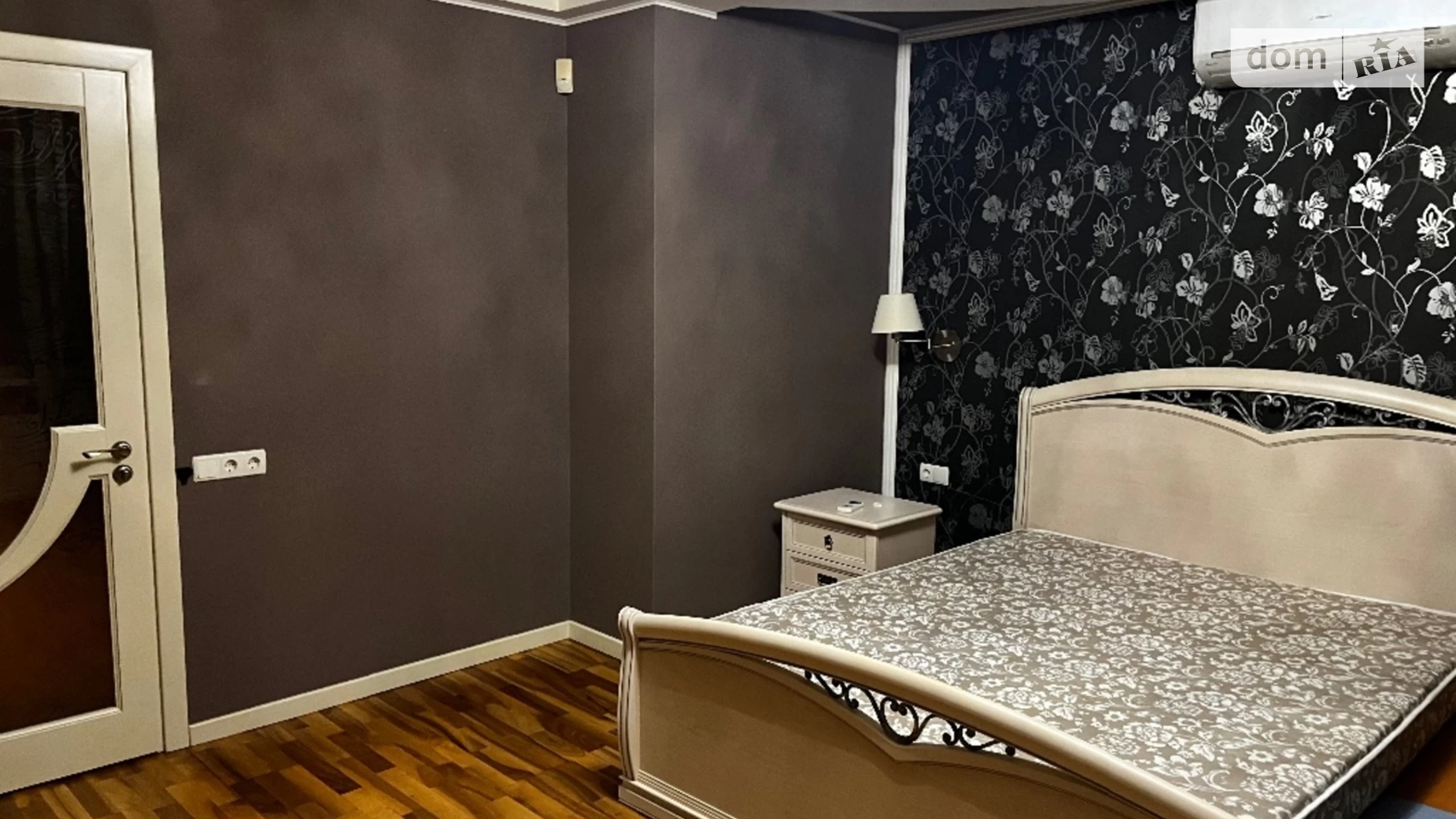 Сдается в аренду дом на 3 этажа 500 кв. м с беседкой, цена: 2400 $ - фото 4