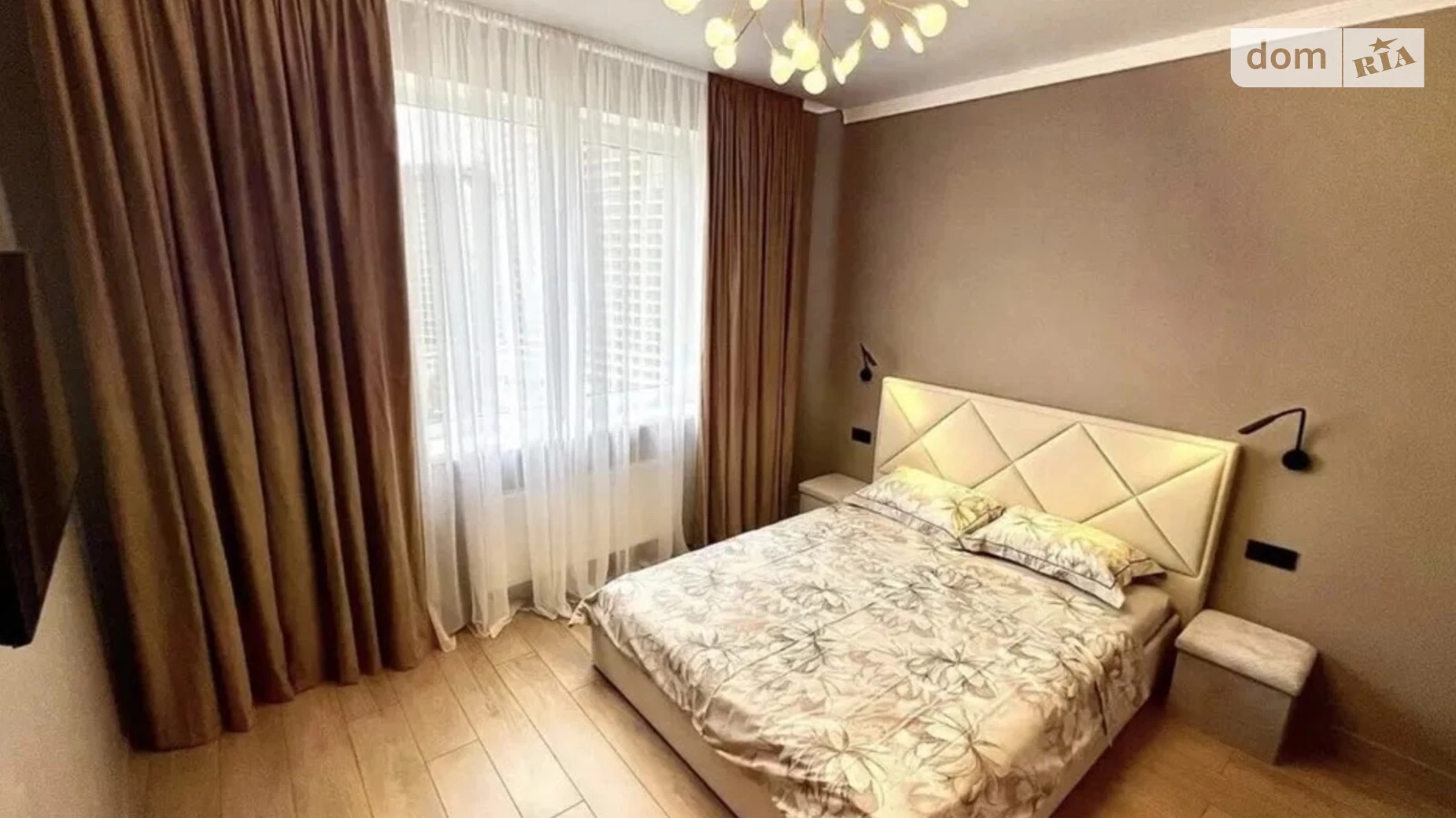 Продается 2-комнатная квартира 47 кв. м в Одессе, ул. Генуэзская, 3В