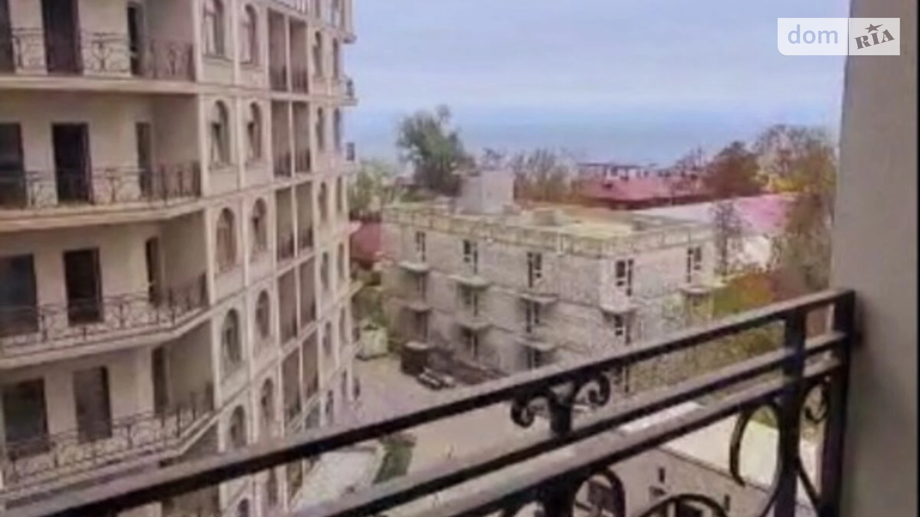 Продается 2-комнатная квартира 64 кв. м в Одессе, ул. Дача Ковалевского, 91