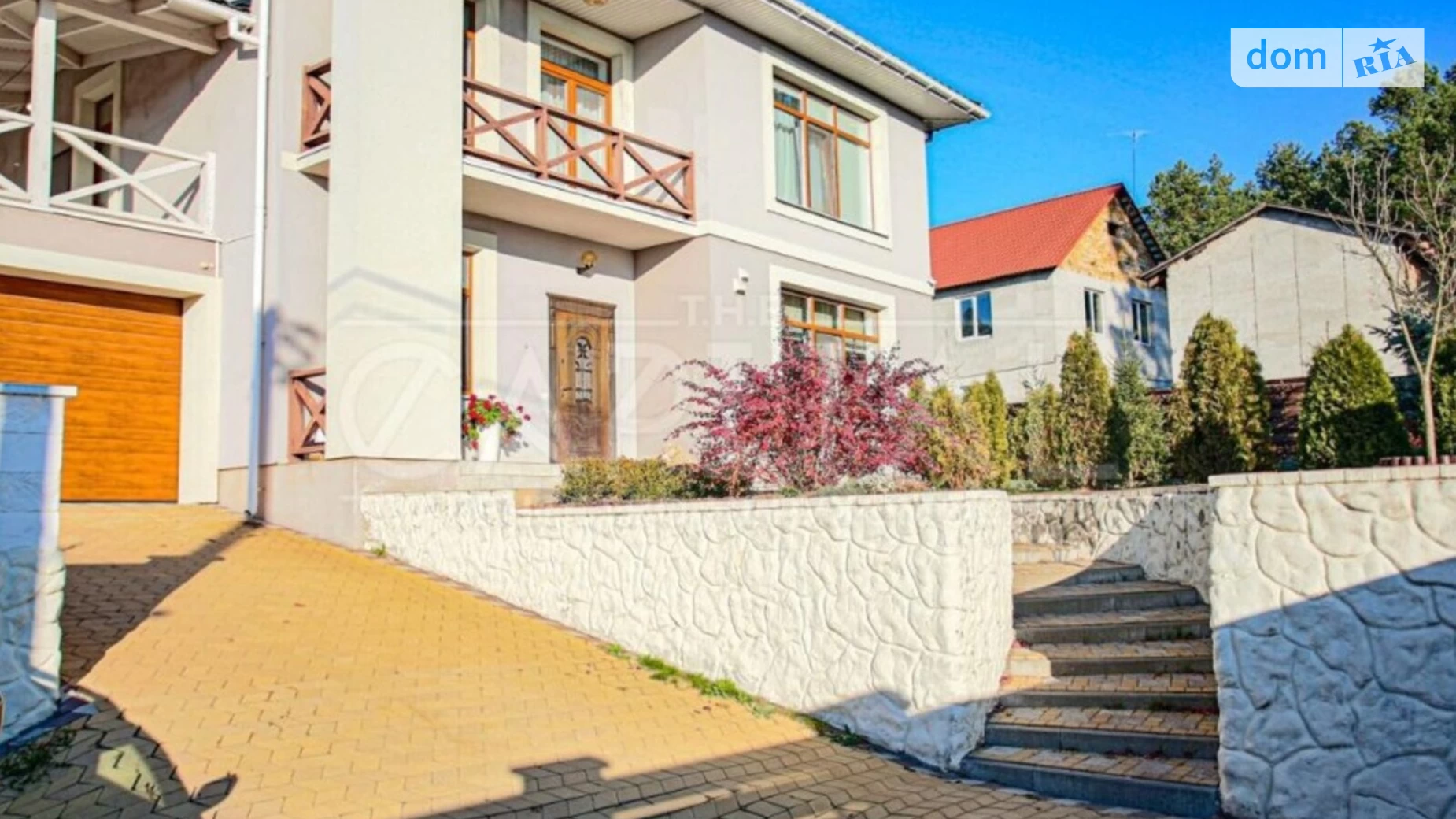 Продается дом на 2 этажа 232 кв. м с камином, цена: 320000 $ - фото 3