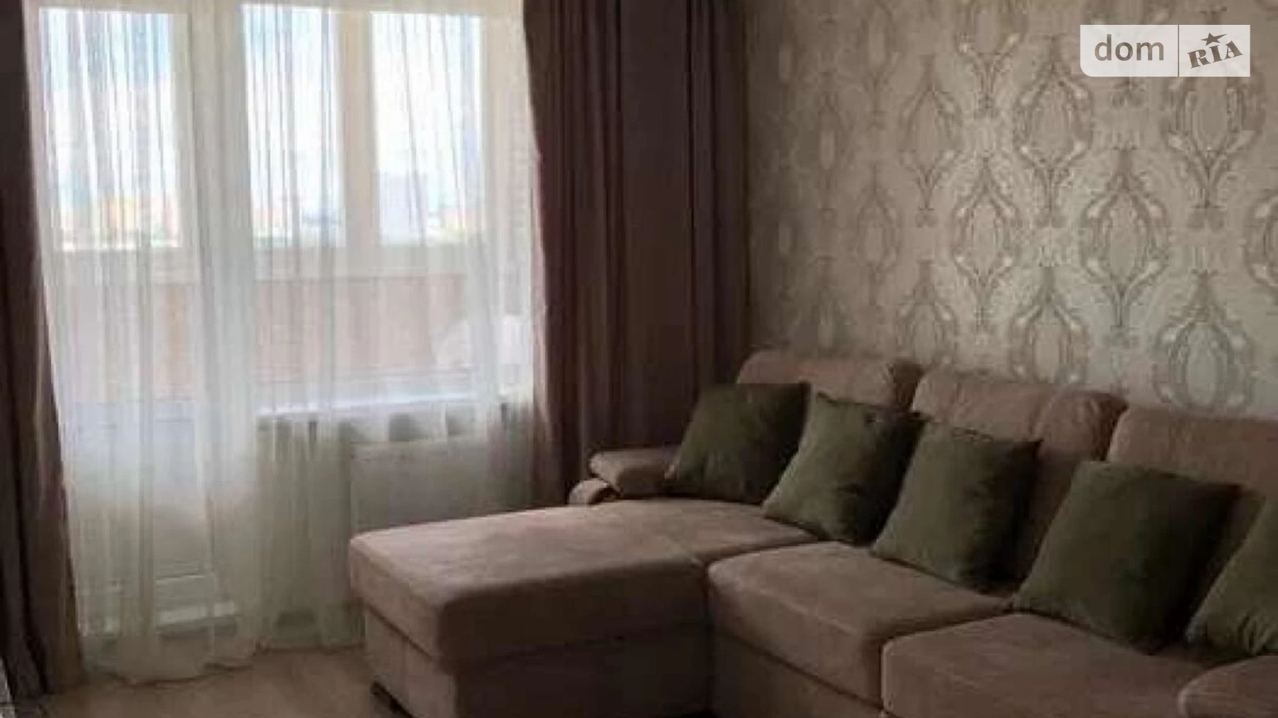 Продается 3-комнатная квартира 95 кв. м в Киеве, просп. Академика Глушкова