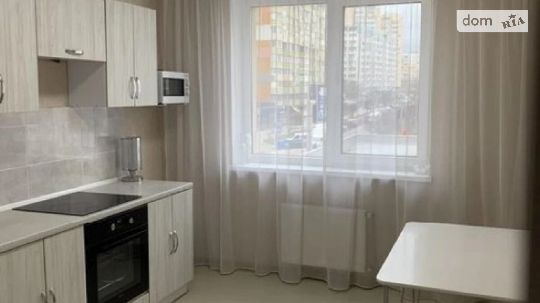 Продается 1-комнатная квартира 40 кв. м в Одессе, ул. Академика Сахарова - фото 2