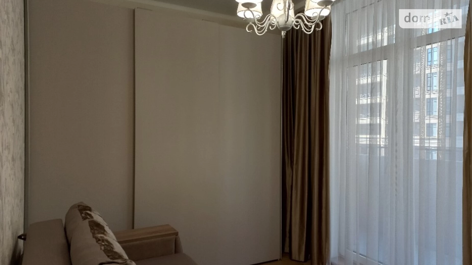 Продается 2-комнатная квартира 63 кв. м в Одессе, пер. Курортный, 1