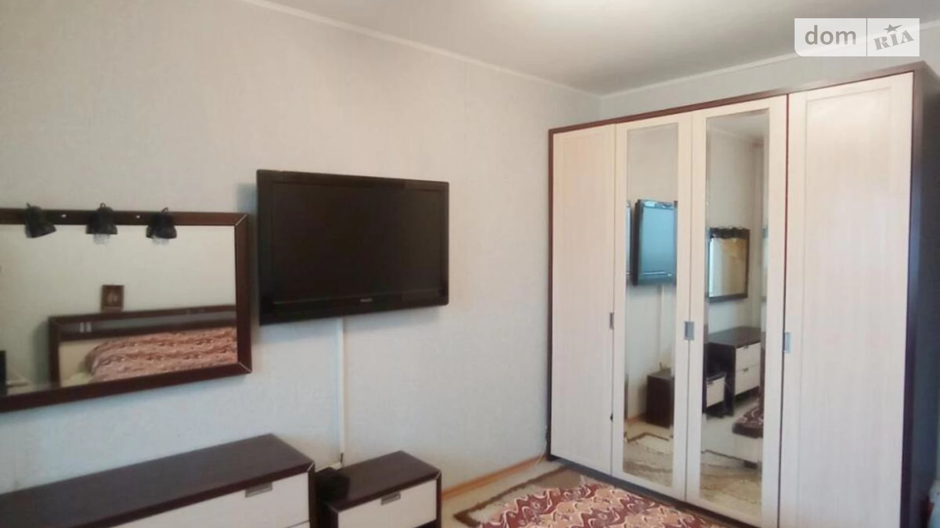 Продается 3-комнатная квартира 57 кв. м в Хмельницком