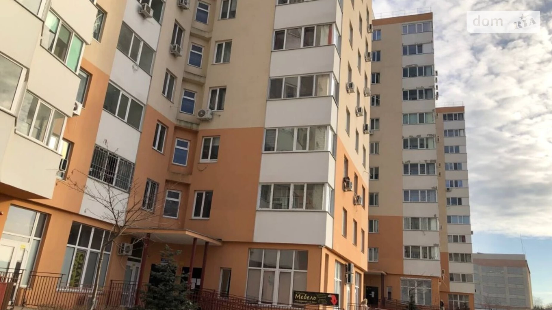 Продается 2-комнатная квартира 65 кв. м в Одессе, просп. Небесной Сотни