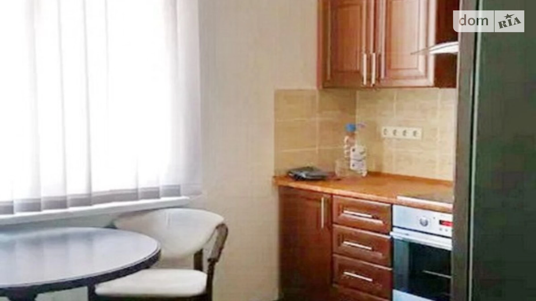 Продается 1-комнатная квартира 43.2 кв. м в Одессе, ул. Дюковская