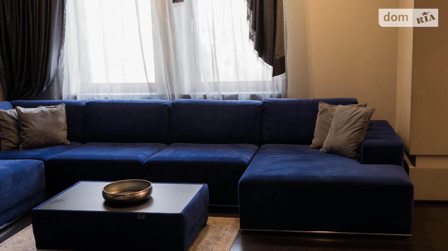 Продается 3-комнатная квартира 117 кв. м в Ужгороде, вул. Черновола, 1 - фото 3