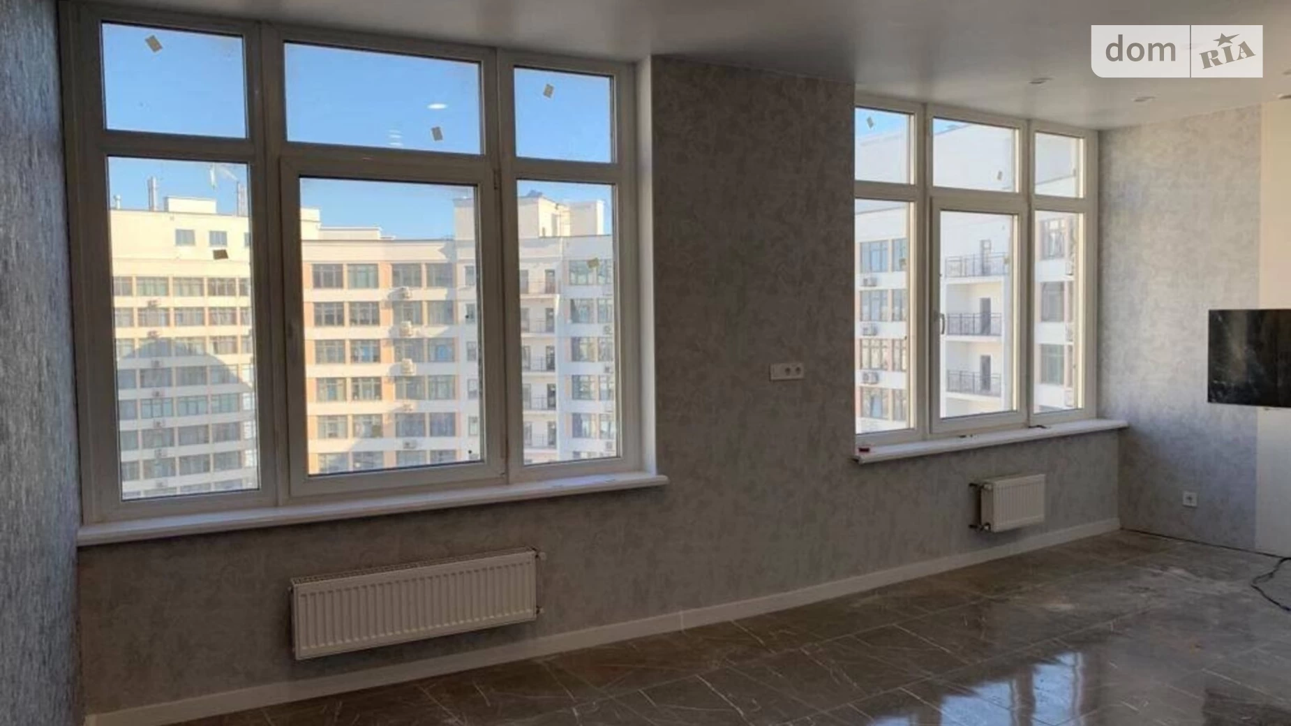 Продается 1-комнатная квартира 51 кв. м в Одессе, ул. Каманина, 16