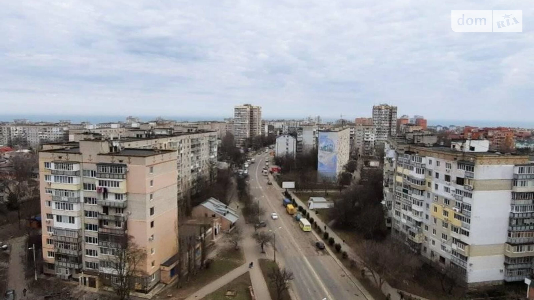 Продается 1-комнатная квартира 58 кв. м в Черноморске, ул. Парусная - фото 3