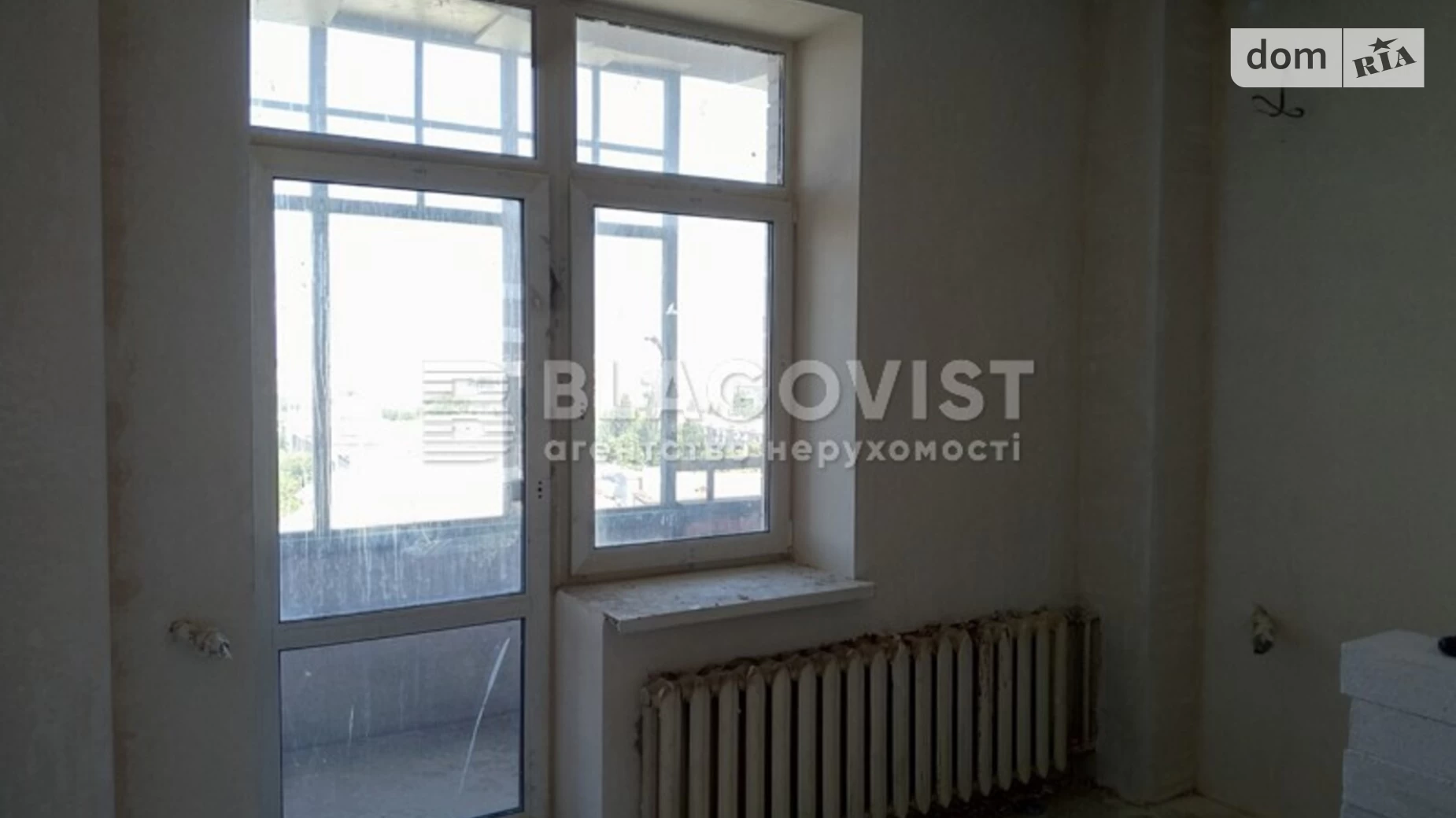 Продается 3-комнатная квартира 130 кв. м в Киеве, ул. Святослава Храброго, 7