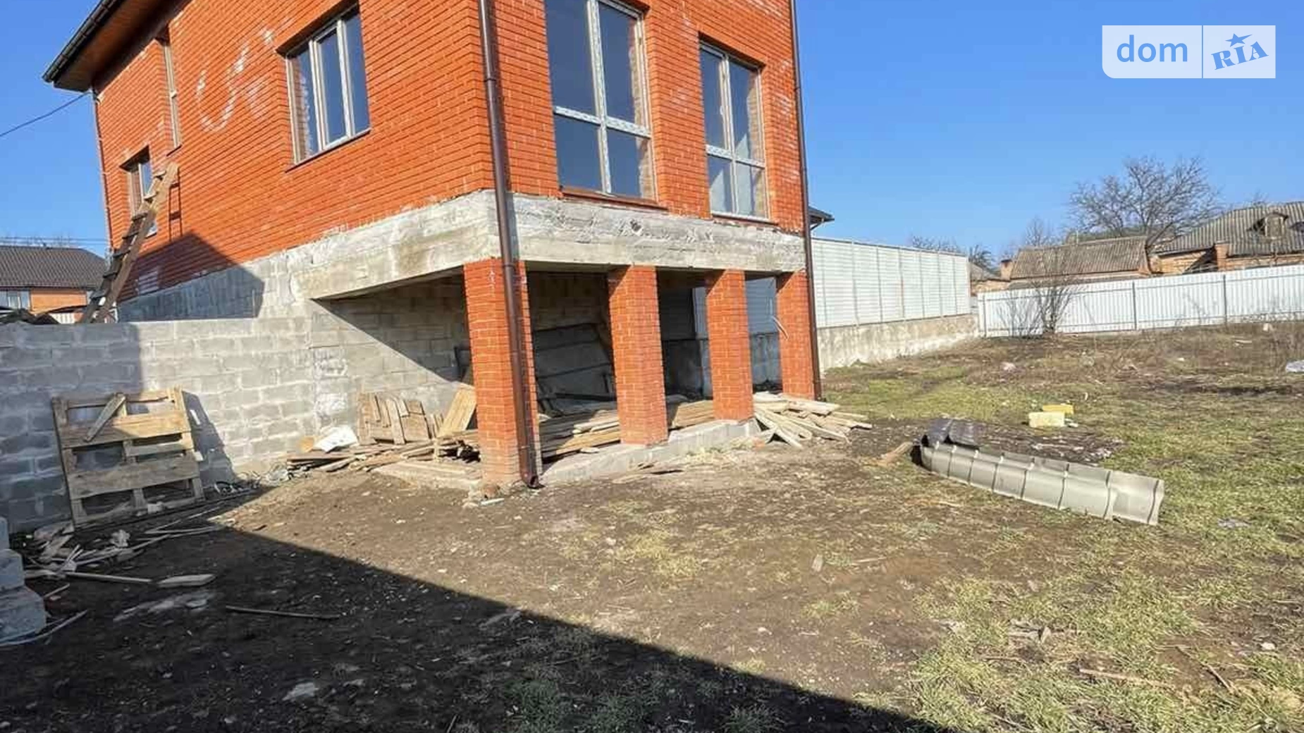 Продается дом на 2 этажа 110 кв. м с камином, цена: 110000 $ - фото 2