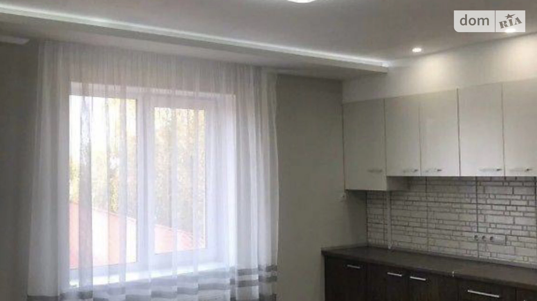 Продается 1-комнатная квартира 47 кв. м в Ровно, ул. Краткая, 6А