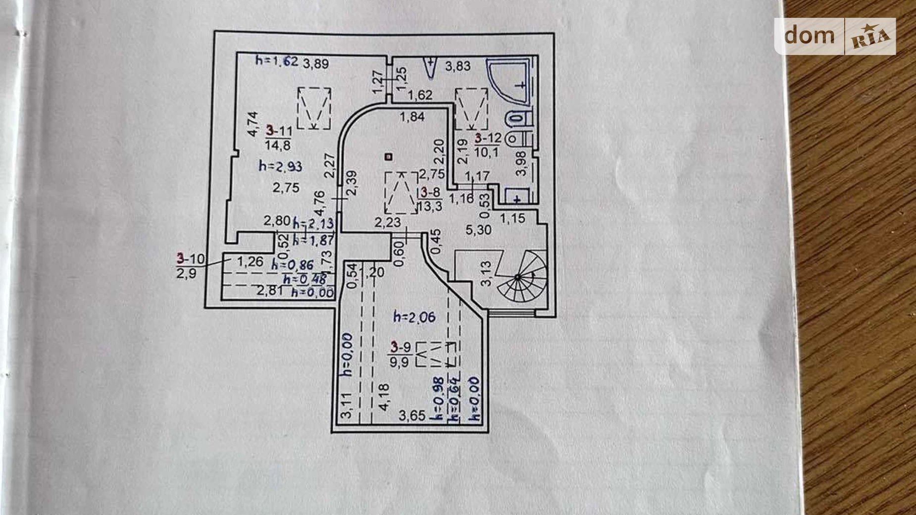 Продается 3-комнатная квартира 123 кв. м в Львове, ул. Пчилки Олены