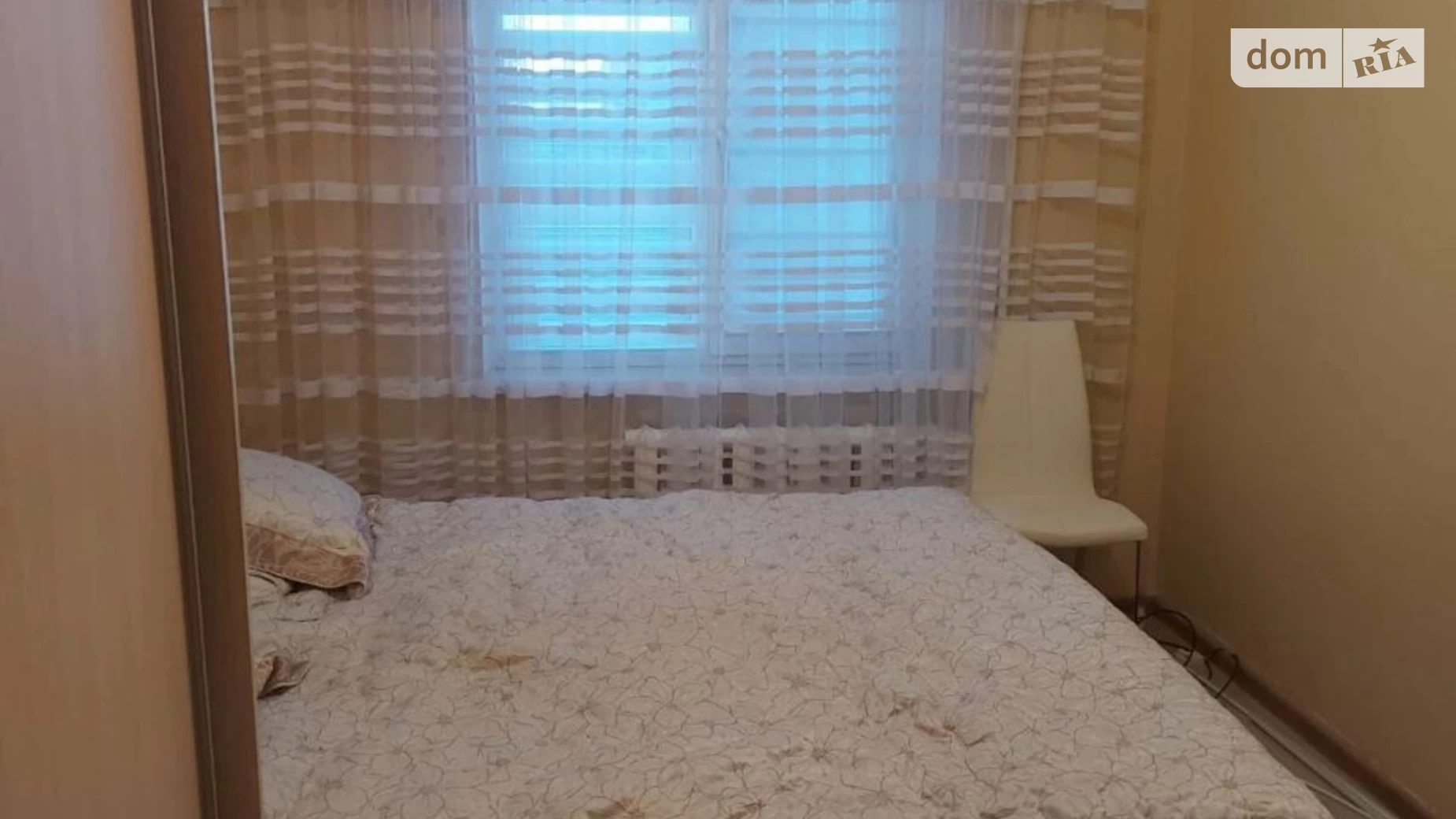 Продается 2-комнатная квартира 54 кв. м в Одессе, ул. Крымская, 84