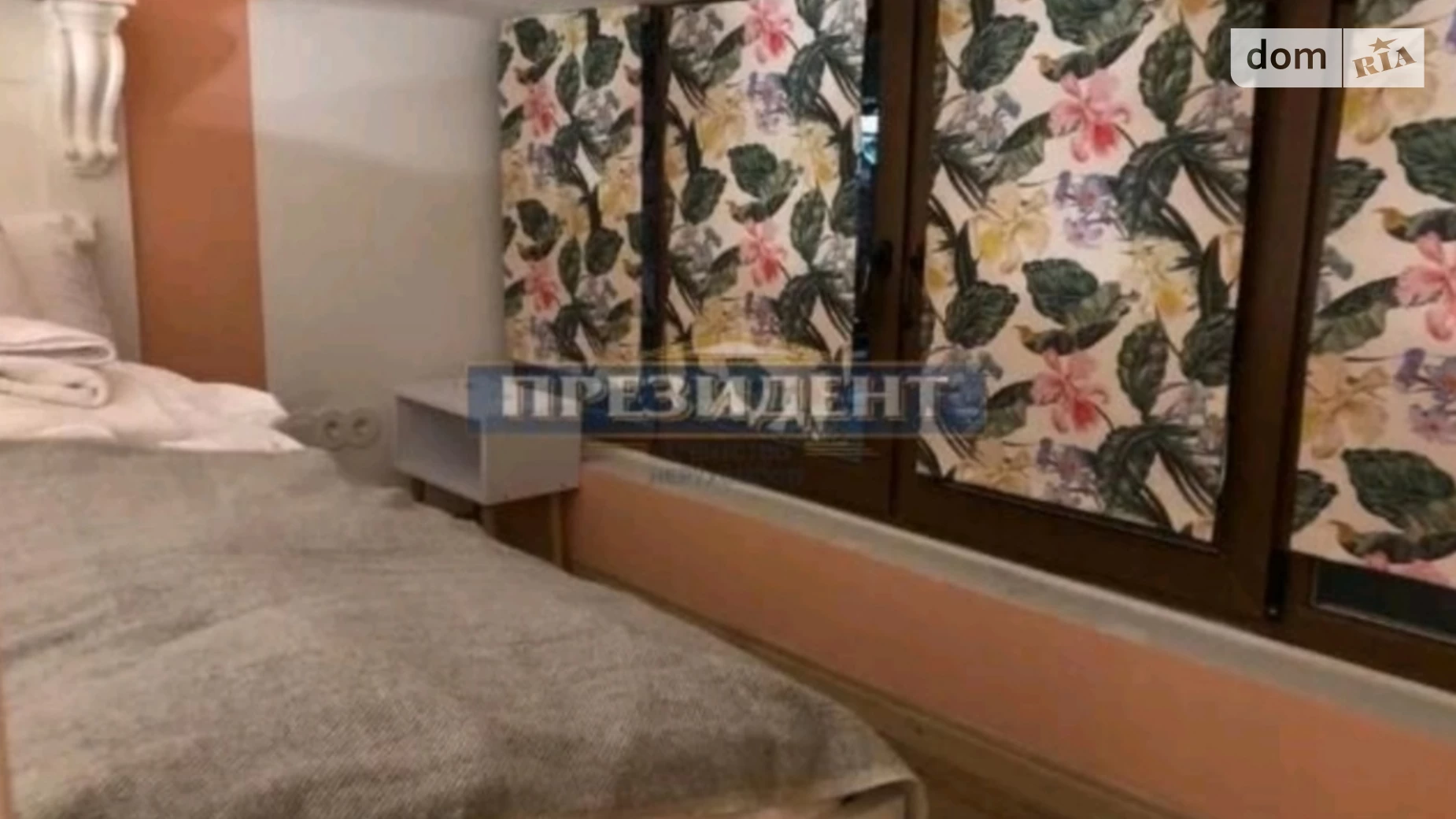 Продается 3-комнатная квартира 47 кв. м в Одессе, пер. Красный