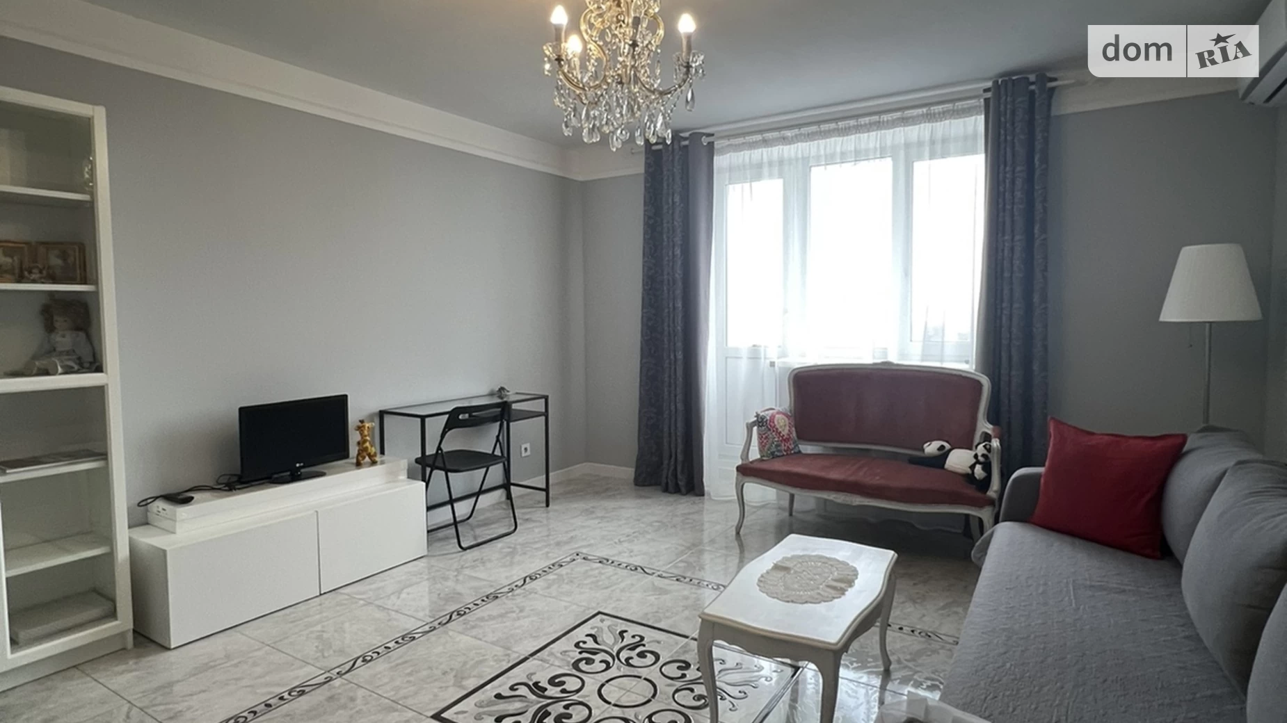 Продается 3-комнатная квартира 65 кв. м в Борисполе, ул. Виктора Йовы