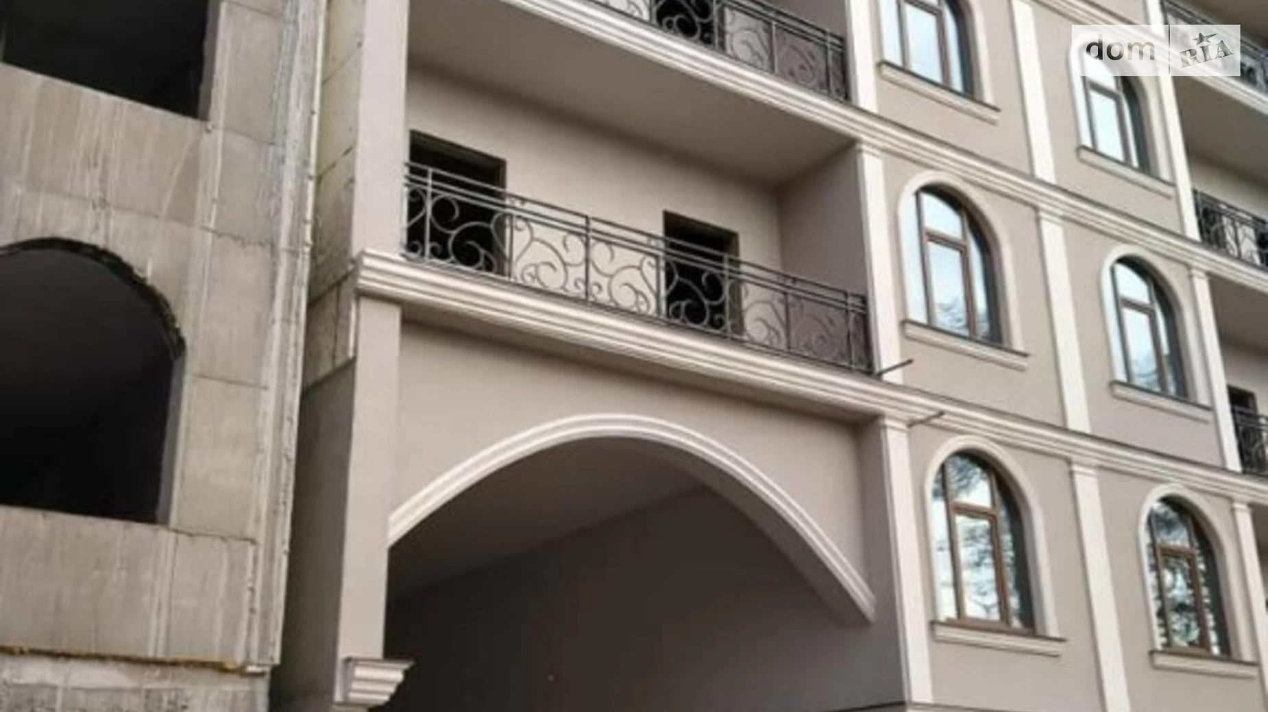 Продається 1-кімнатна квартира 46 кв. м у Одесі, вул. Дача Ковалевського
