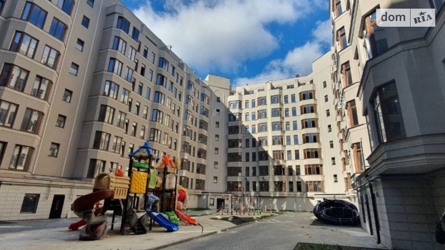 Продается 2-комнатная квартира 86.32 кв. м в Одессе, ул. Дача Ковалевского