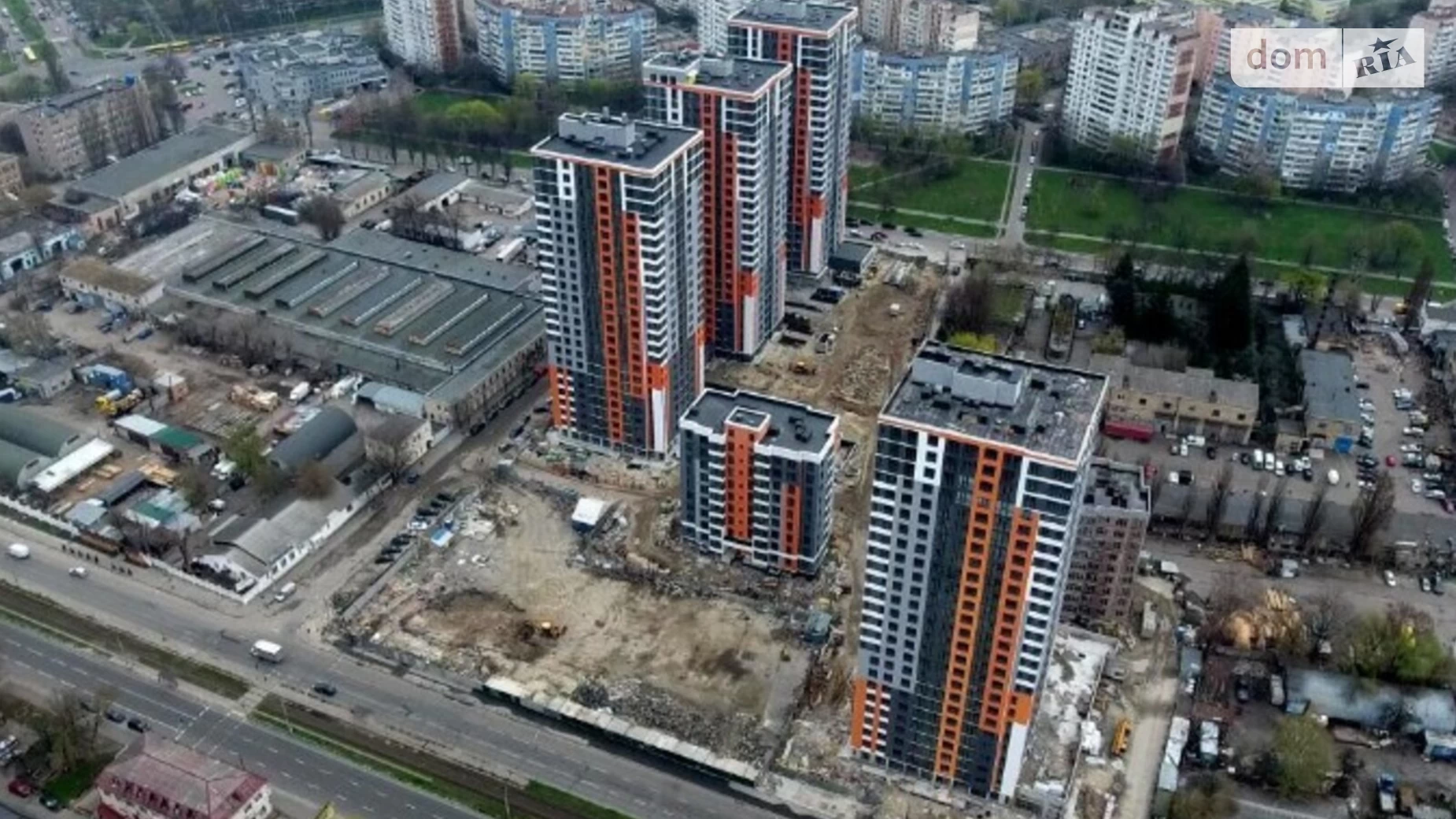 Продается 1-комнатная квартира 38 кв. м в Киеве, ул. Бережанская, 15