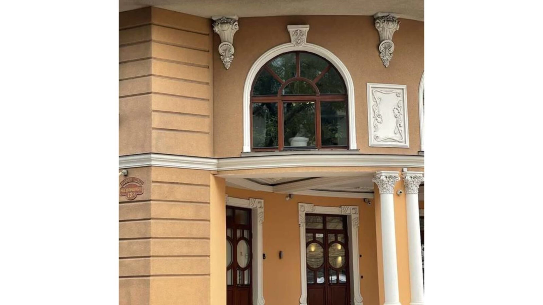Продається 1-кімнатна квартира 89.6 кв. м у Одесі, узвіз Військовий