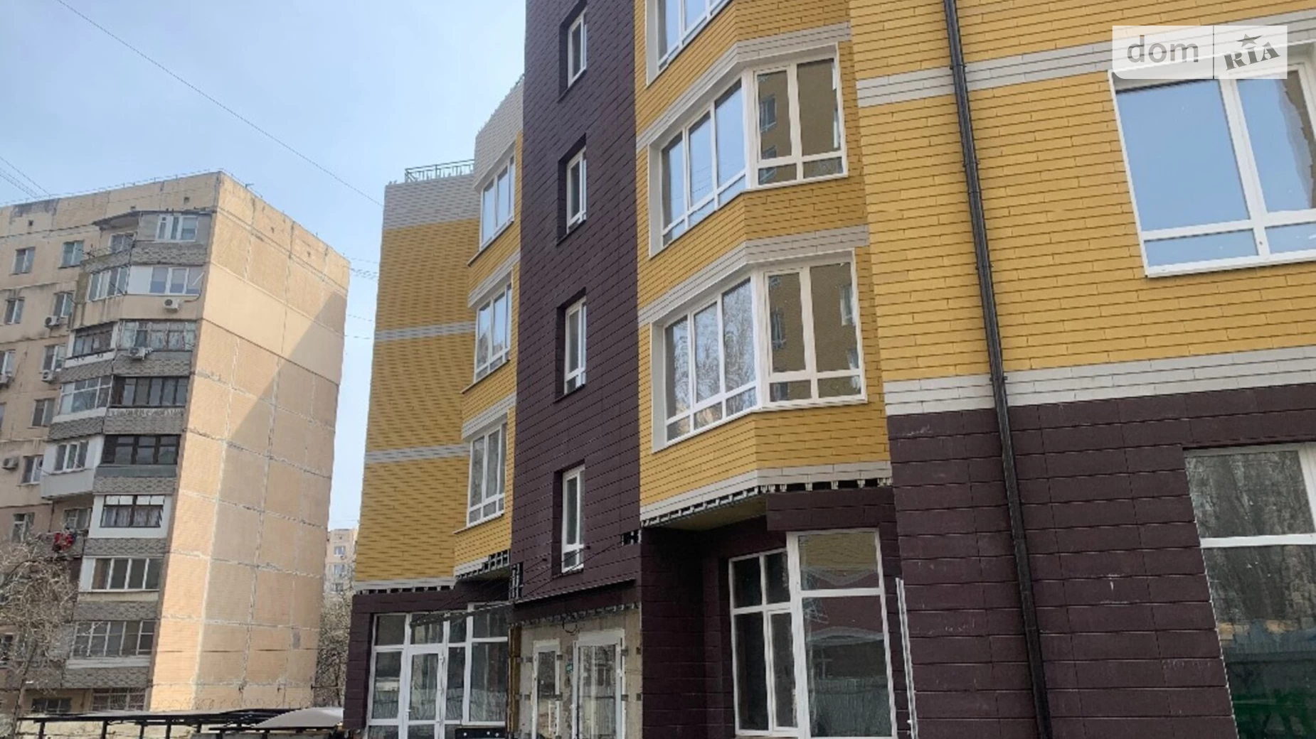 Продається 3-кімнатна квартира 150 кв. м у Одесі, вул. Владислава Бувалкіна(Генерала Бочарова)