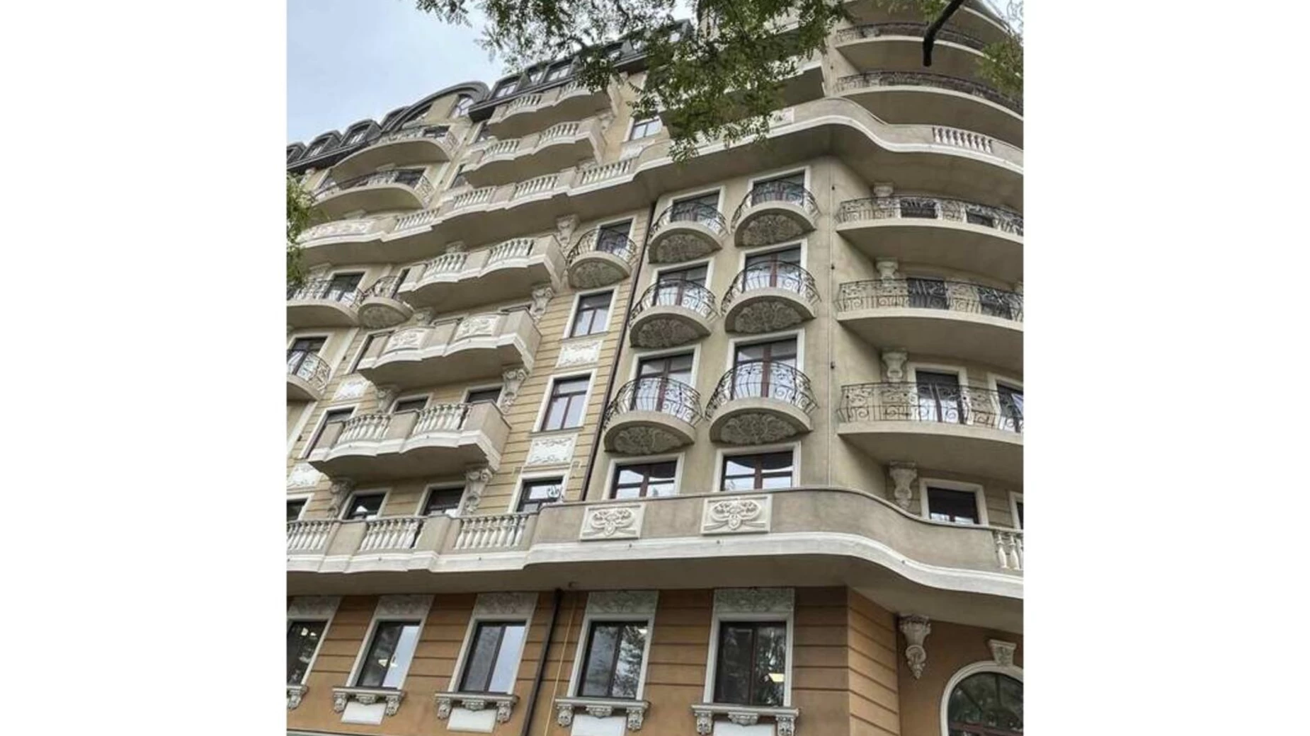Продается 2-комнатная квартира 93.5 кв. м в Одессе, спуск Военный