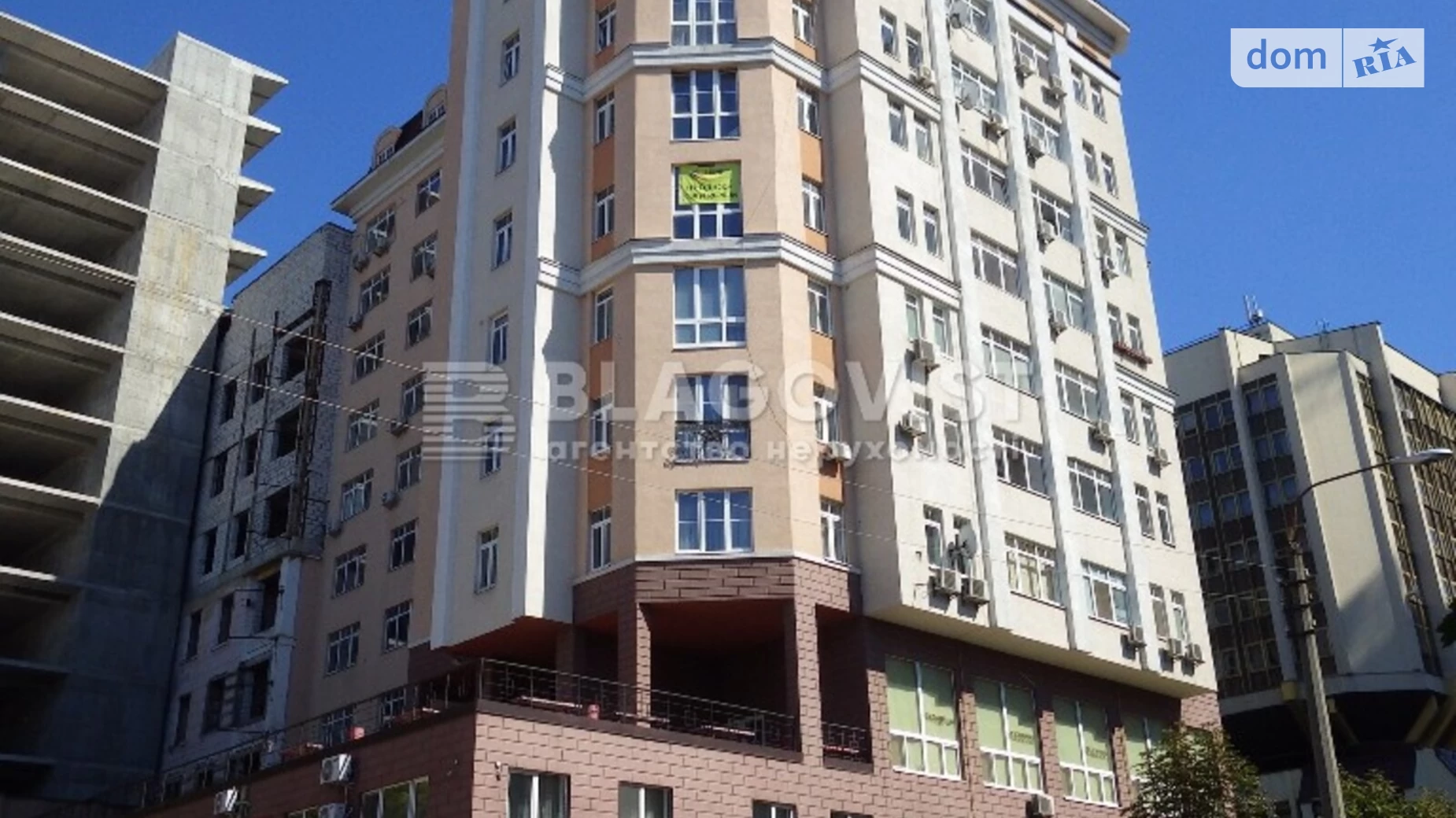 Продается 3-комнатная квартира 102 кв. м в Киеве, ул. Лабораторная, 8