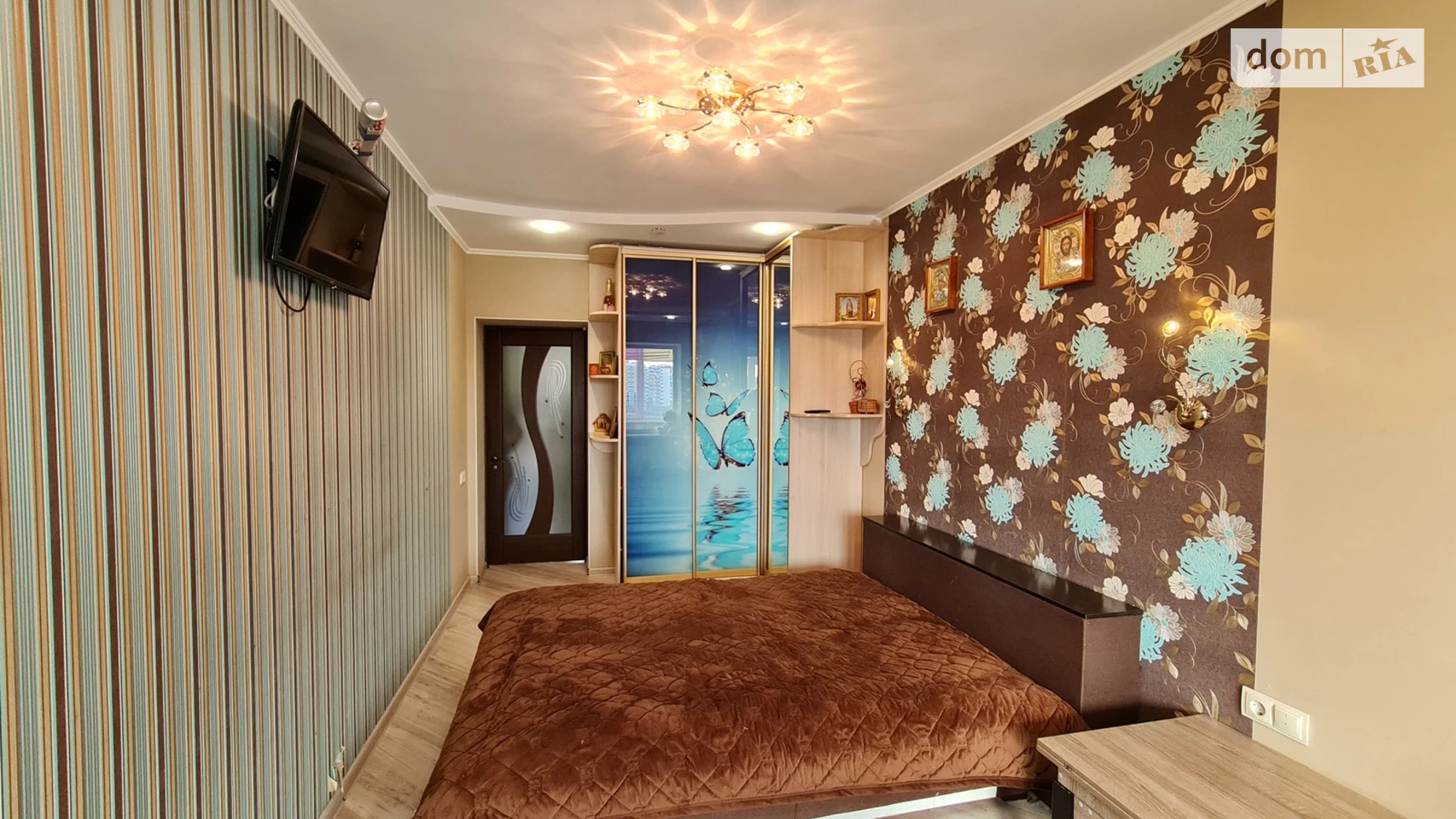 Продається 2-кімнатна квартира 68 кв. м у Хмельницькому, вул. Степана Бандери