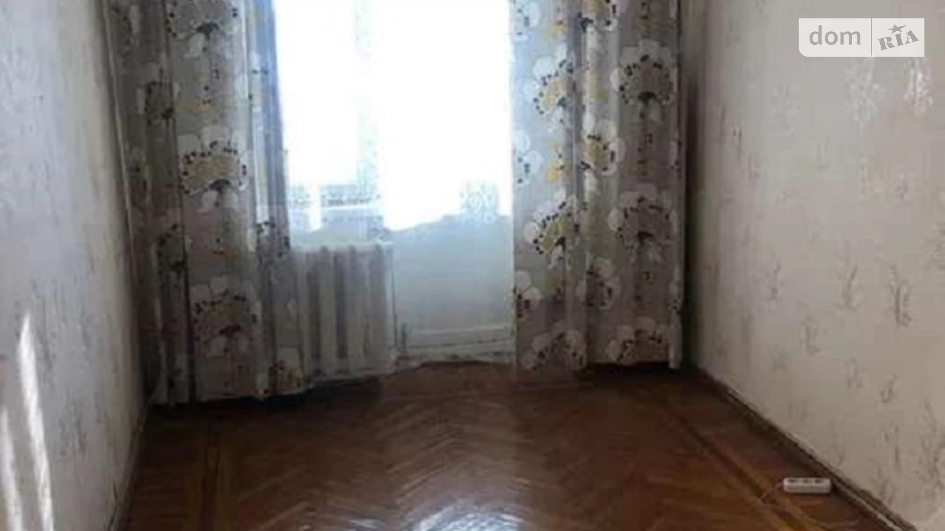 Продається 3-кімнатна квартира 60 кв. м у Одесі, просп. Академіка Глушка
