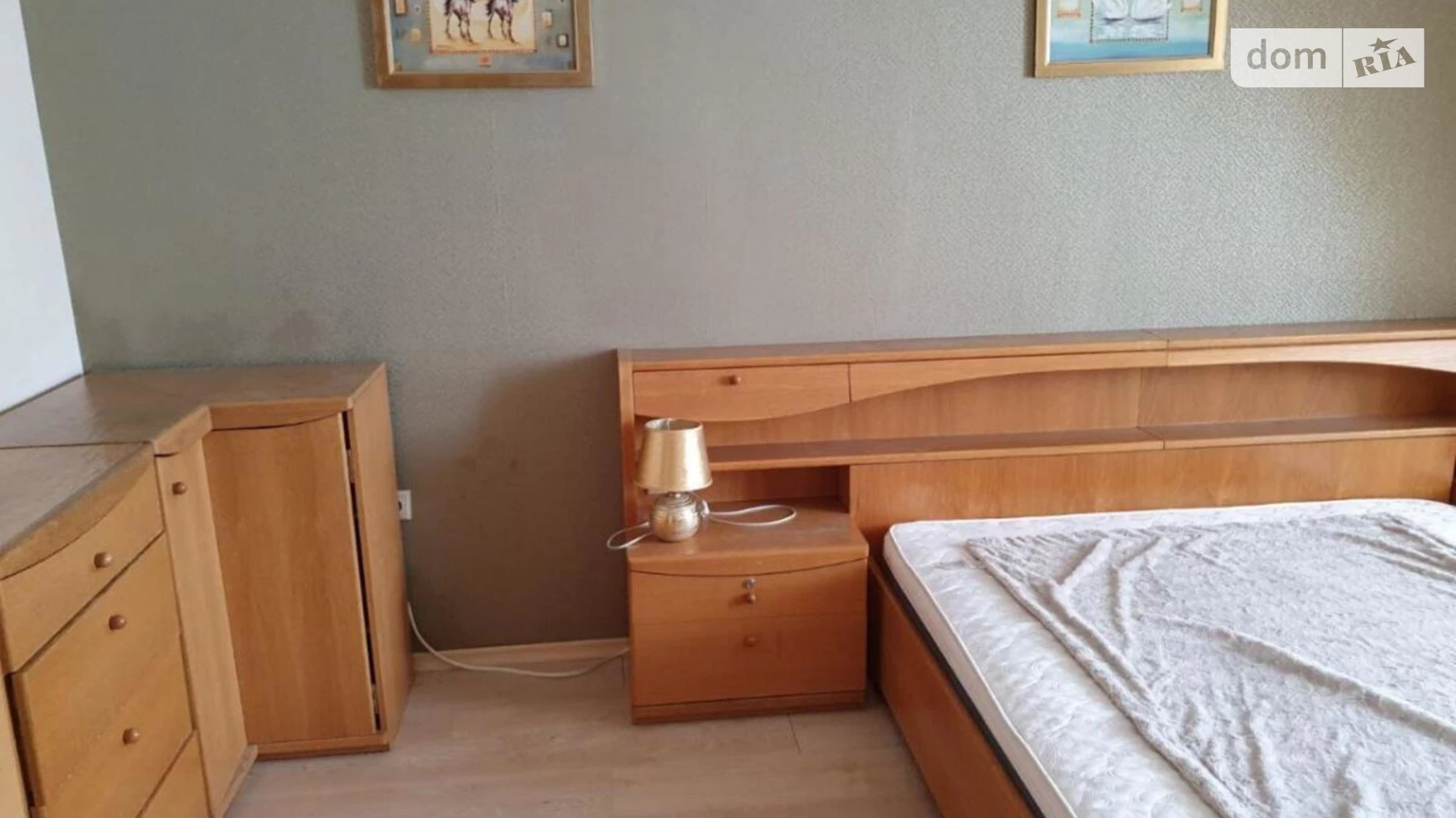Продается 2-комнатная квартира 59 кв. м в Одессе, ул. Зоопарковая