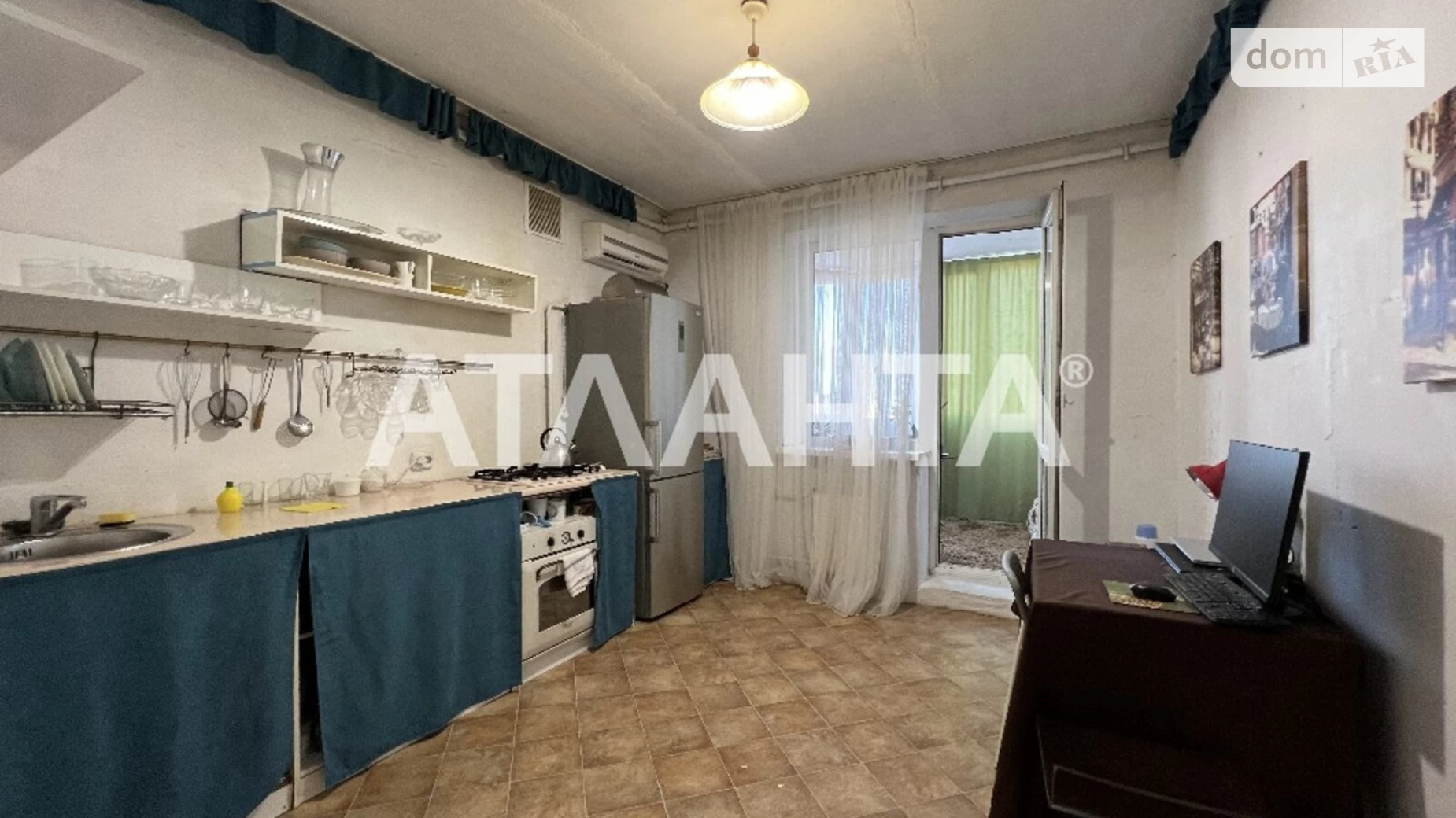 Продается 2-комнатная квартира 86 кв. м в Одессе, ул. Академика Королева