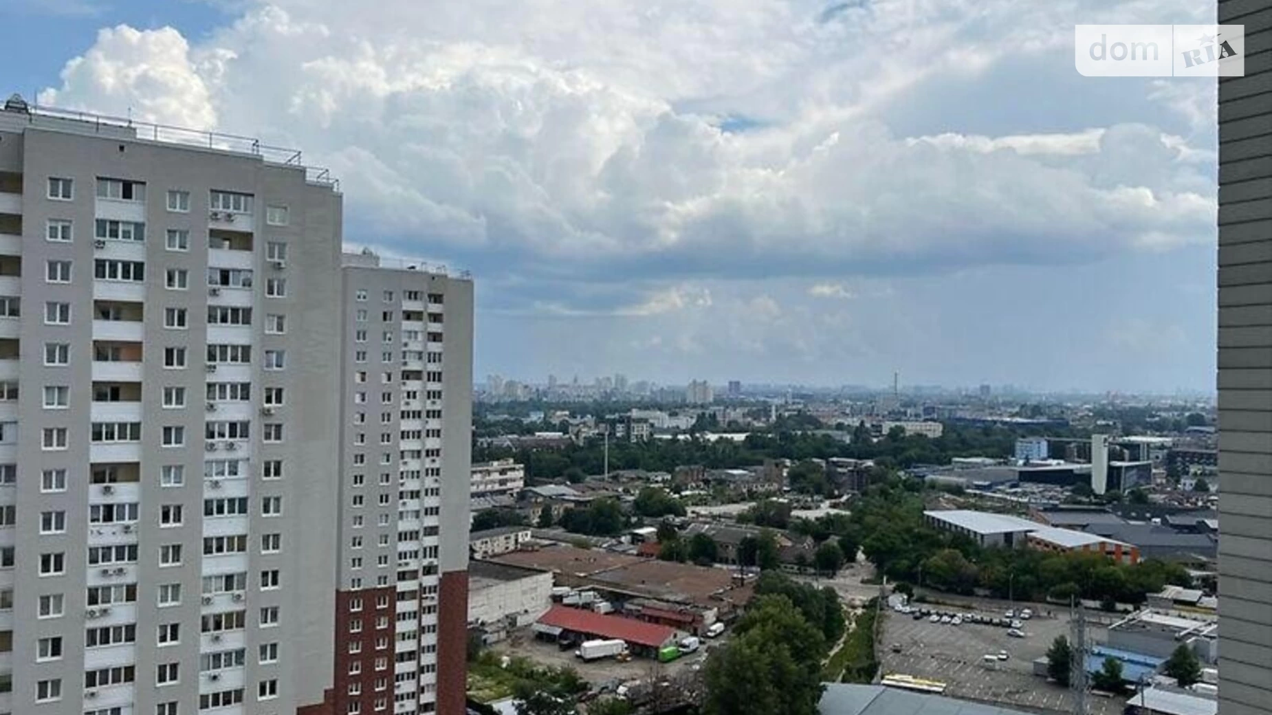 Продается 2-комнатная квартира 72 кв. м в Киеве, пер. Балтийский, 23