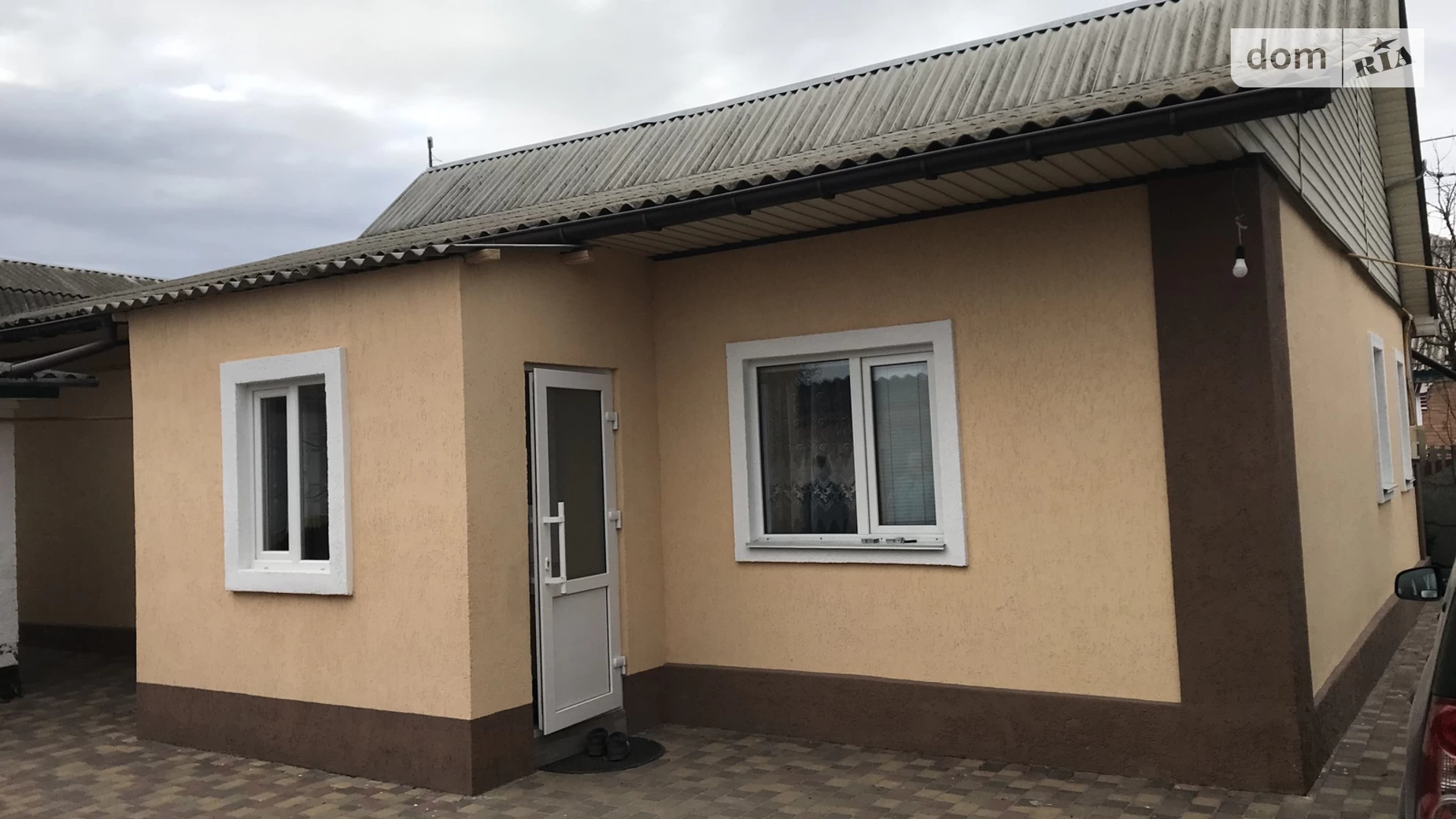 Продається одноповерховий будинок 120 кв. м з каміном, вул. Марка Вовчка