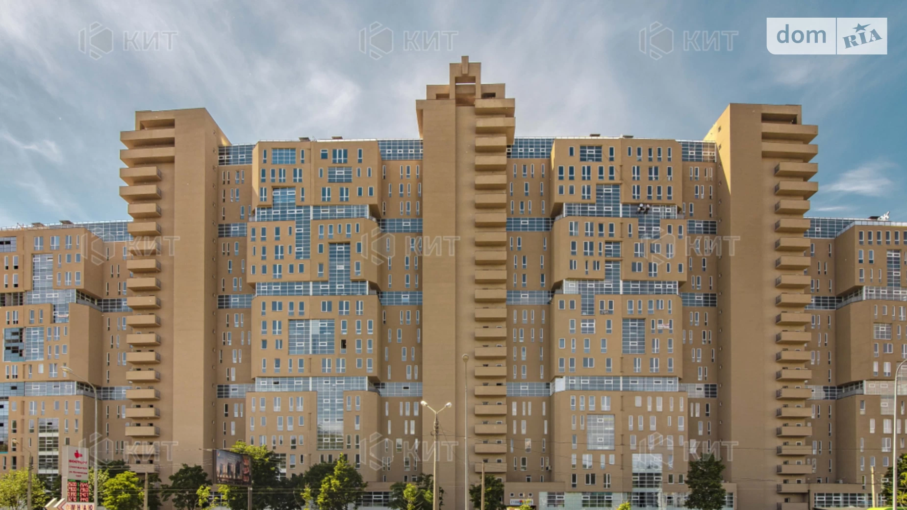 Продается 4-комнатная квартира 206 кв. м в Харькове, ул. Клочковская, 117