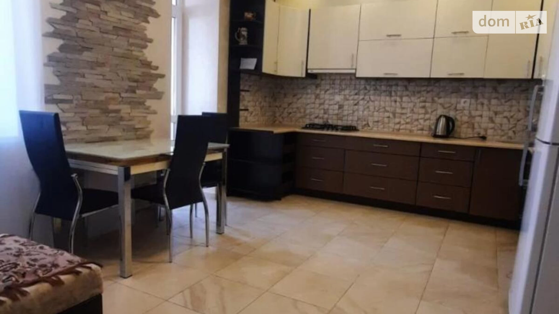 Продается 1-комнатная квартира 58 кв. м в Хмельницком, ул. Степана Бандеры