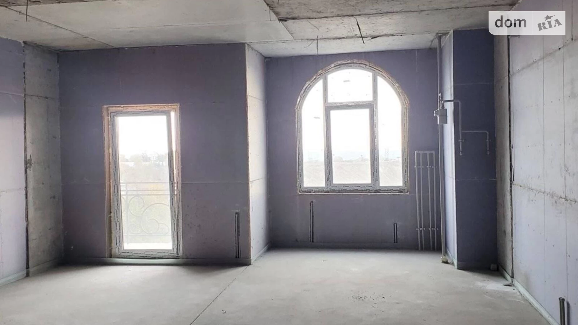 Продается 1-комнатная квартира 40 кв. м в Одессе, ул. Дача Ковалевского