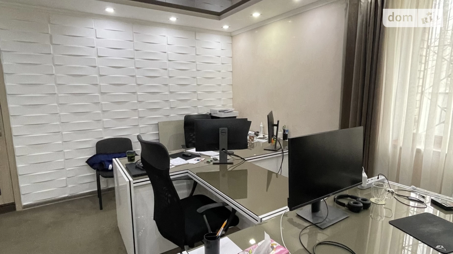 Продается офис 252 кв. м в бизнес-центре, цена: 275000 $ - фото 2