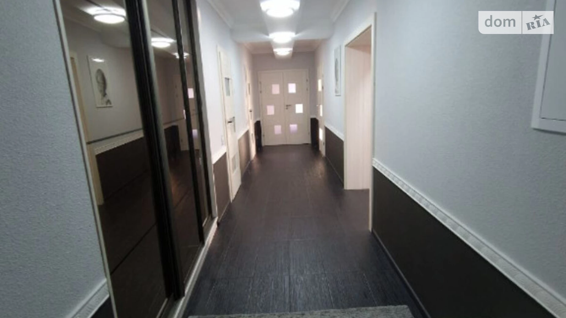 4-кімнатна квартира 158 кв. м у Луцьку