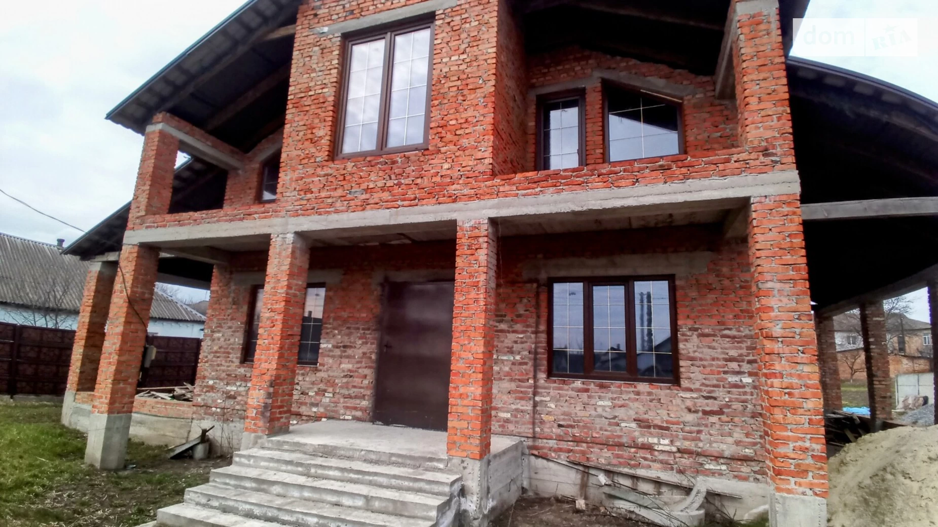 Продается дом на 2 этажа 220 кв. м с мансардой, цена: 69900 $ - фото 2
