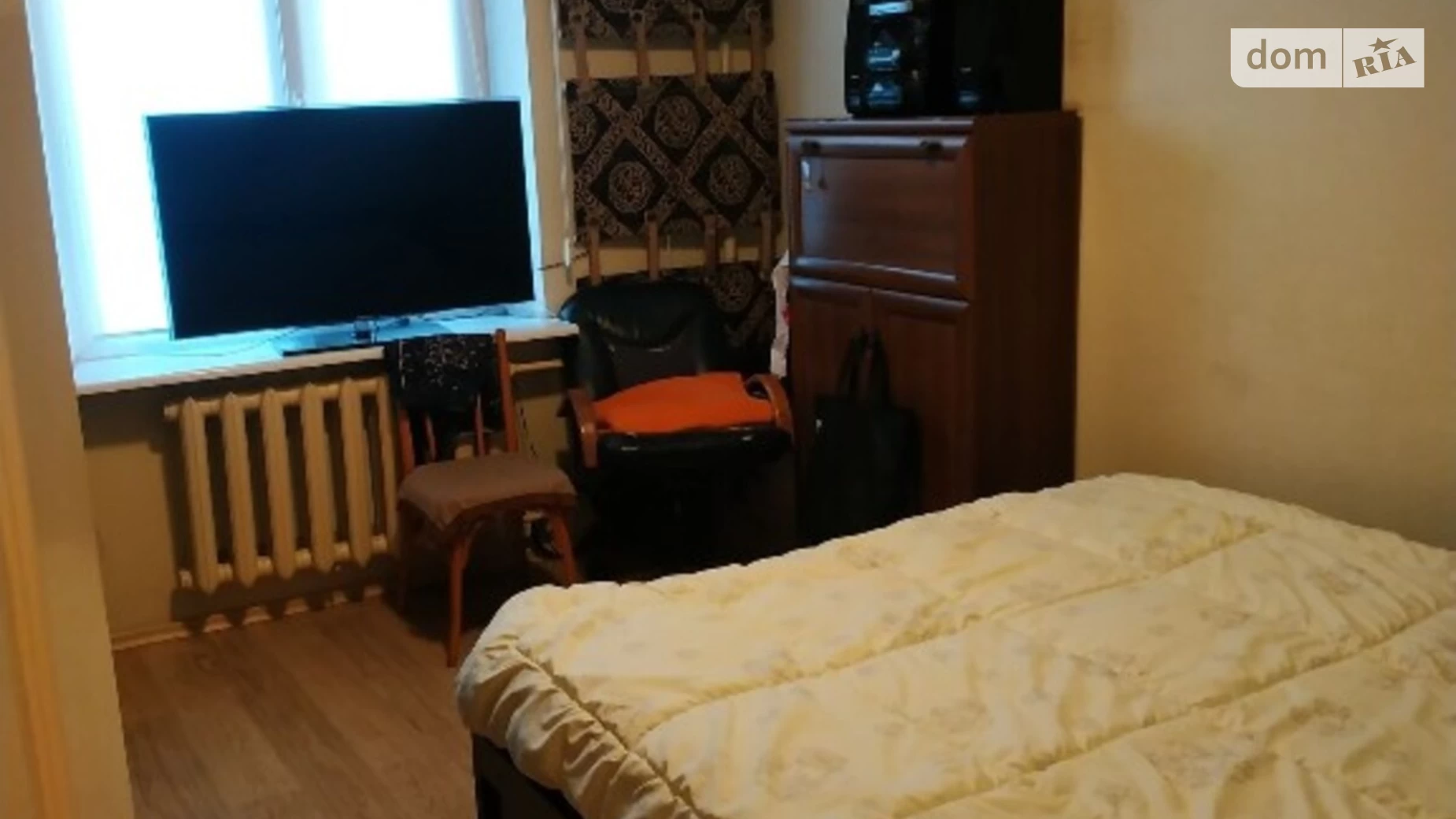 Продается 3-комнатная квартира 65 кв. м в Днепре, ул. Малиновского Маршала, 34